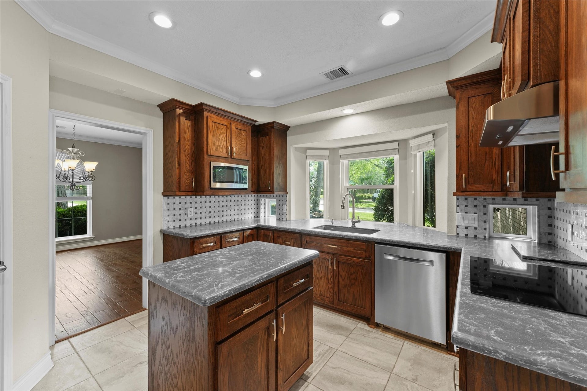 2023 Forest Garden Drive, Kingwood, TX 77345 The kitchen has been completely updated!