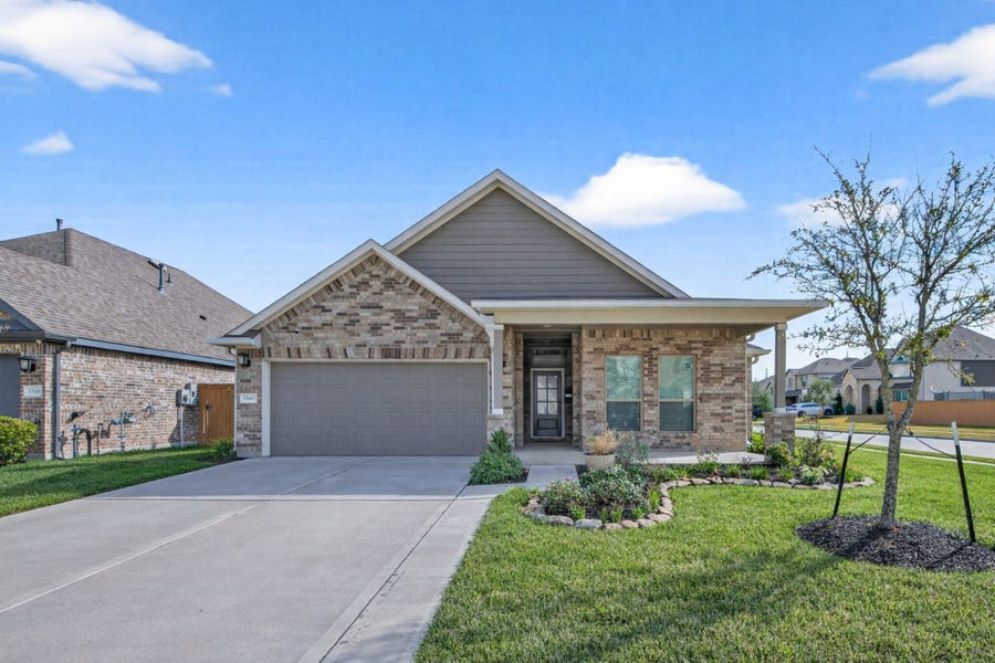 Property photo for 15602 Baronial Castle, Humble, TX