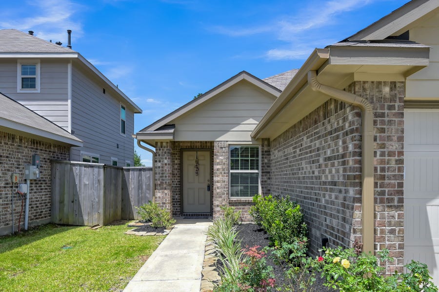 Property photo for 1710 Campos Court, Conroe, TX