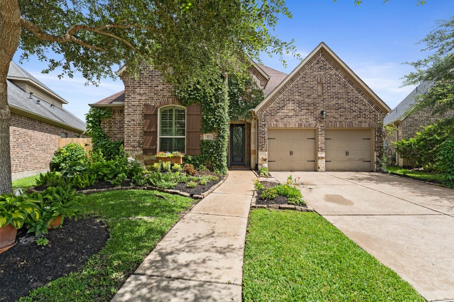 Property photo for 22 Willow Bay Drive, Missouri City, TX