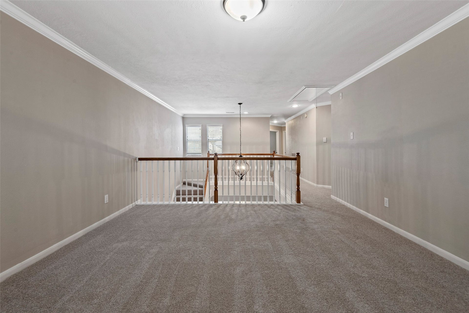 107 S Spiral Vine Circle, The Woodlands, TX 77381 107 S Spiral Vine Circle, The Woodlands, TX 77381