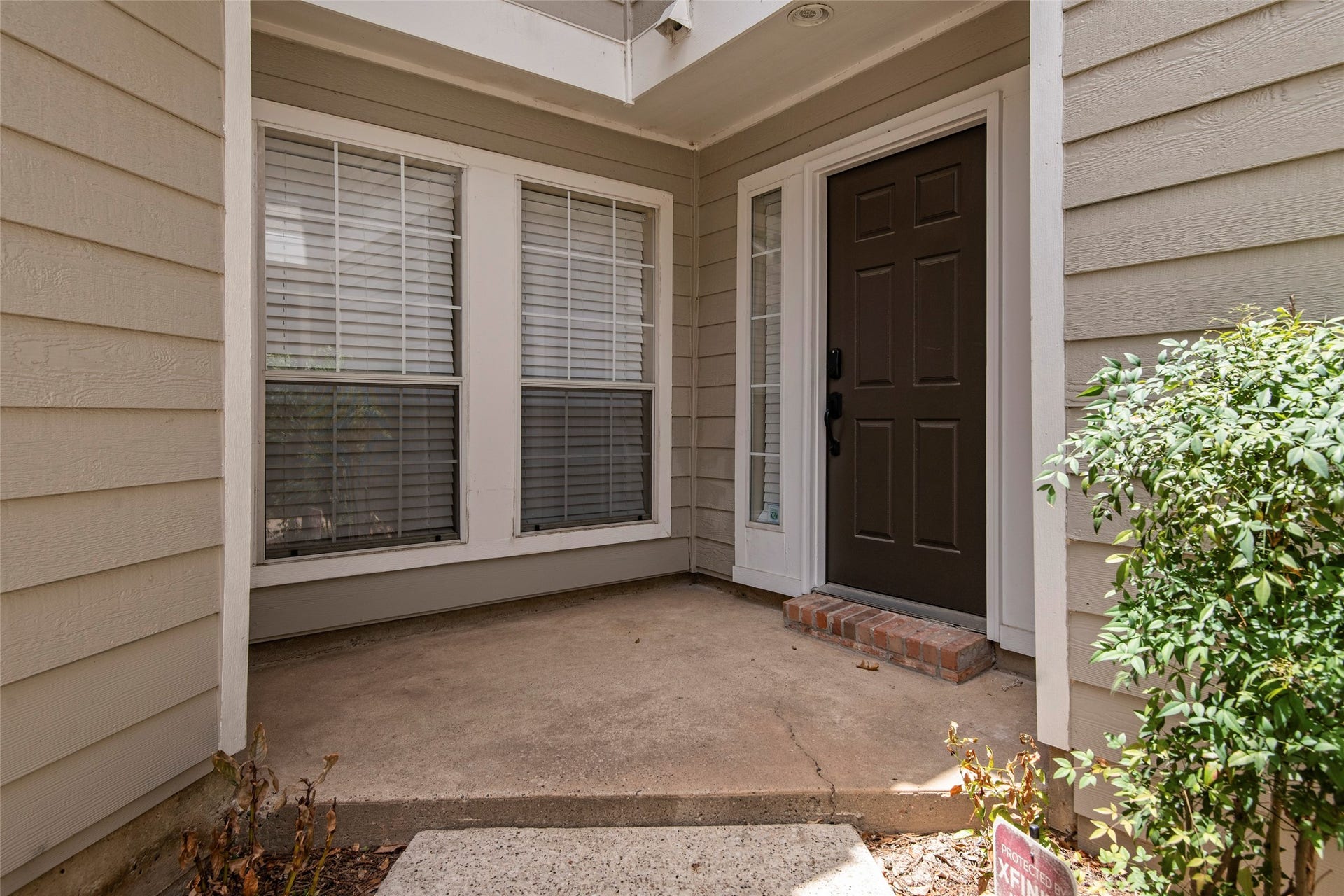 107 S Spiral Vine Circle, The Woodlands, TX 77381 107 S Spiral Vine Circle, The Woodlands, TX 77381