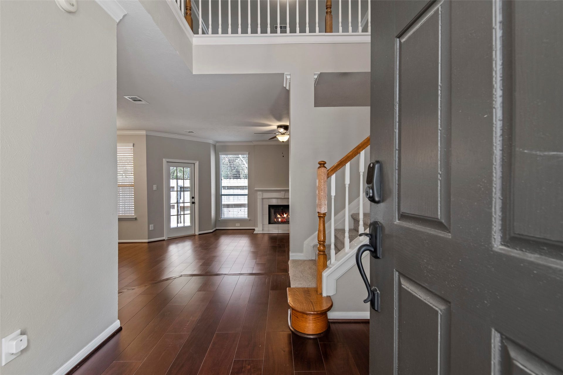 107 S Spiral Vine Circle, The Woodlands, TX 77381 107 S Spiral Vine Circle, The Woodlands, TX 77381