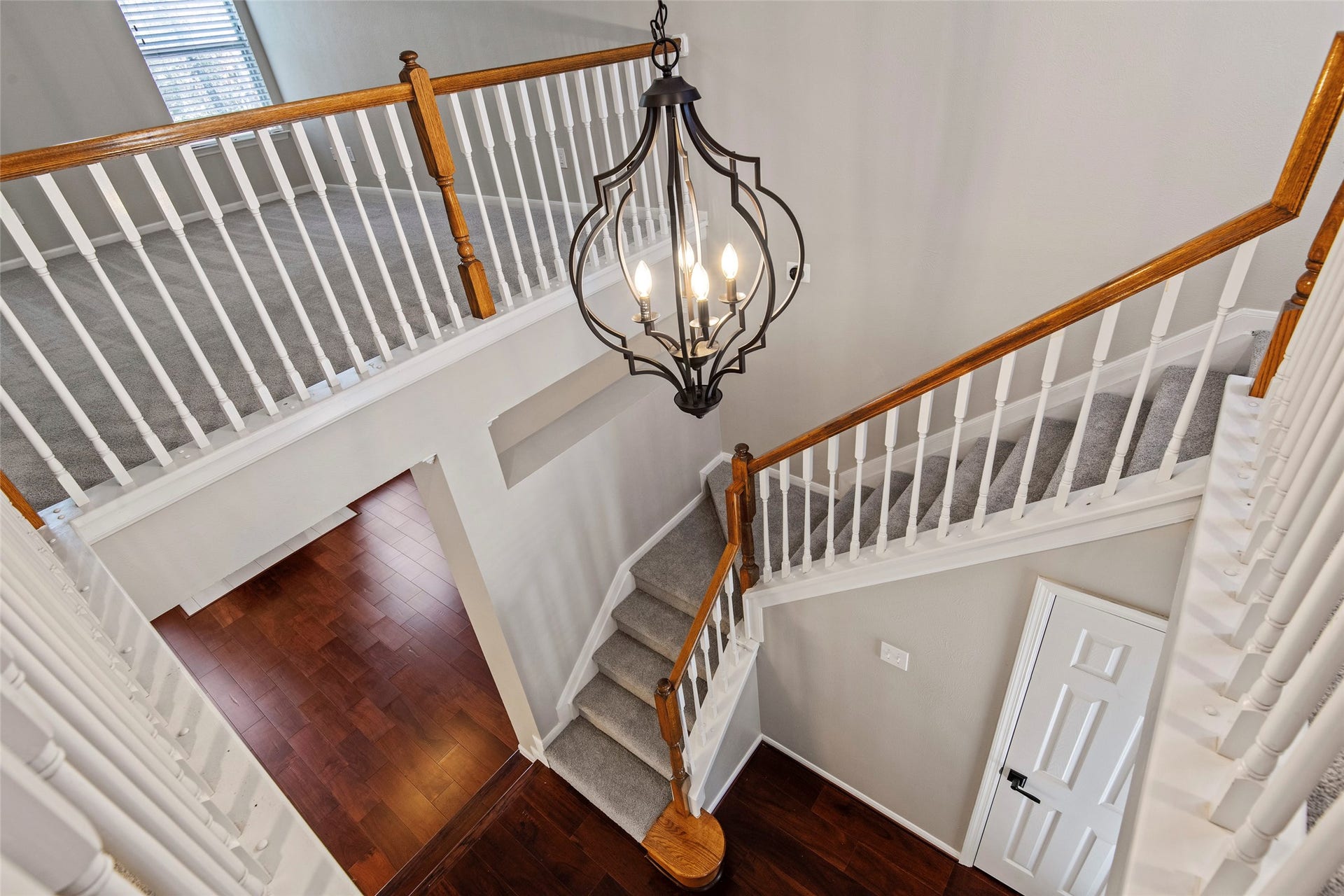 107 S Spiral Vine Circle, The Woodlands, TX 77381 107 S Spiral Vine Circle, The Woodlands, TX 77381