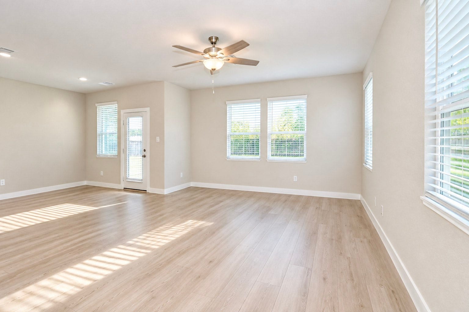 3818 Glossy Lake Drive, Houston, TX 77082 3818 Glossy Lake Drive, Houston, TX 77082