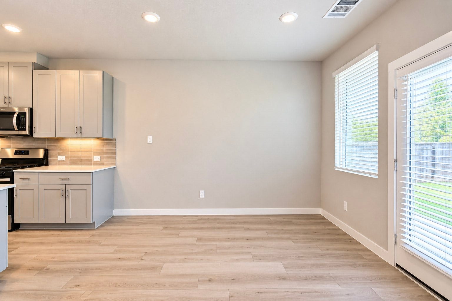 3818 Glossy Lake Drive, Houston, TX 77082 3818 Glossy Lake Drive, Houston, TX 77082