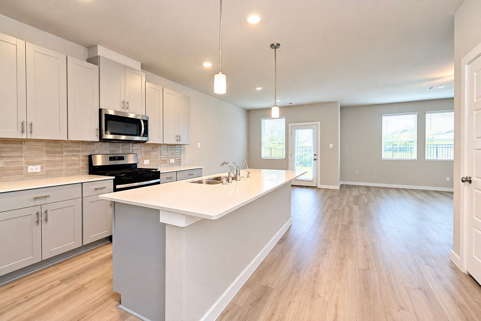 3818 Glossy Lake Drive, Houston, TX 77082 3818 Glossy Lake Drive, Houston, TX 77082