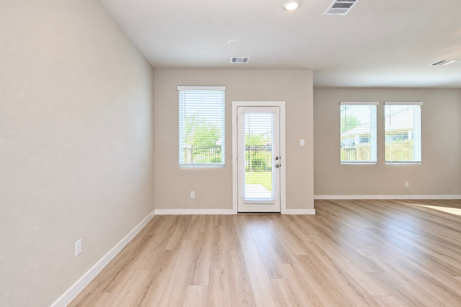 3818 Glossy Lake Drive, Houston, TX 77082 3818 Glossy Lake Drive, Houston, TX 77082