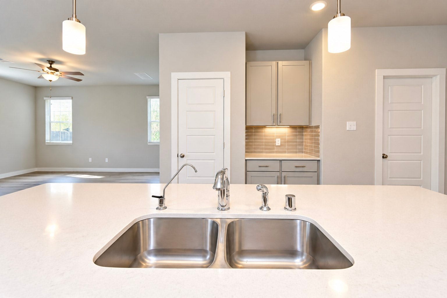 3818 Glossy Lake Drive, Houston, TX 77082 3818 Glossy Lake Drive, Houston, TX 77082