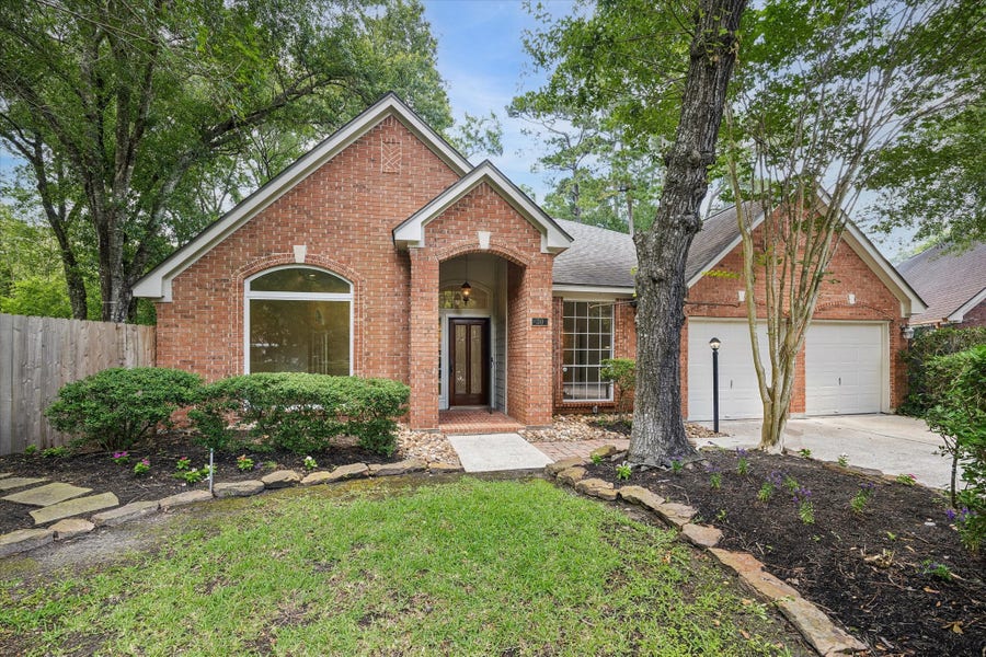Property photo for 30 Skyland Place, The Woodlands, TX