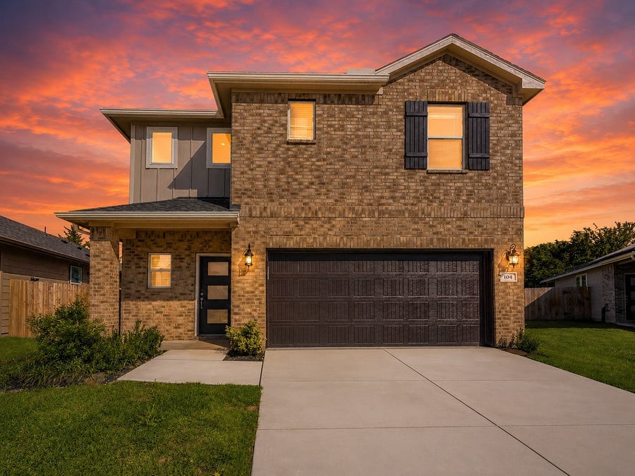 Property photo for 104 Clay Creek Lane, Montgomery, TX