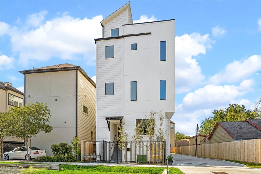 Property photo for 1329 W 22nd Street, Houston, TX
