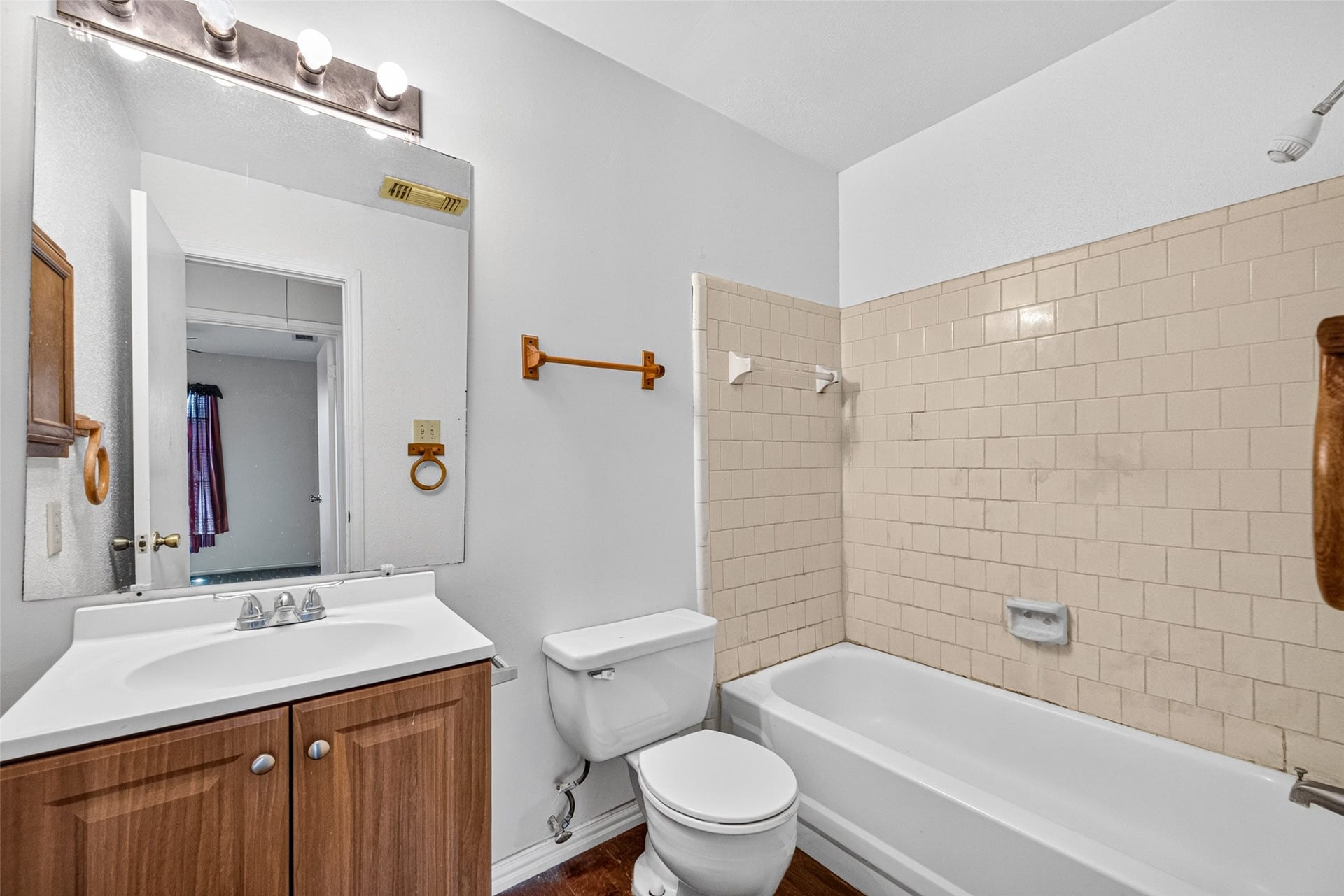 3419 Rockrill Drive, Houston, TX 77045 3419 Rockrill Drive, Houston, TX 77045