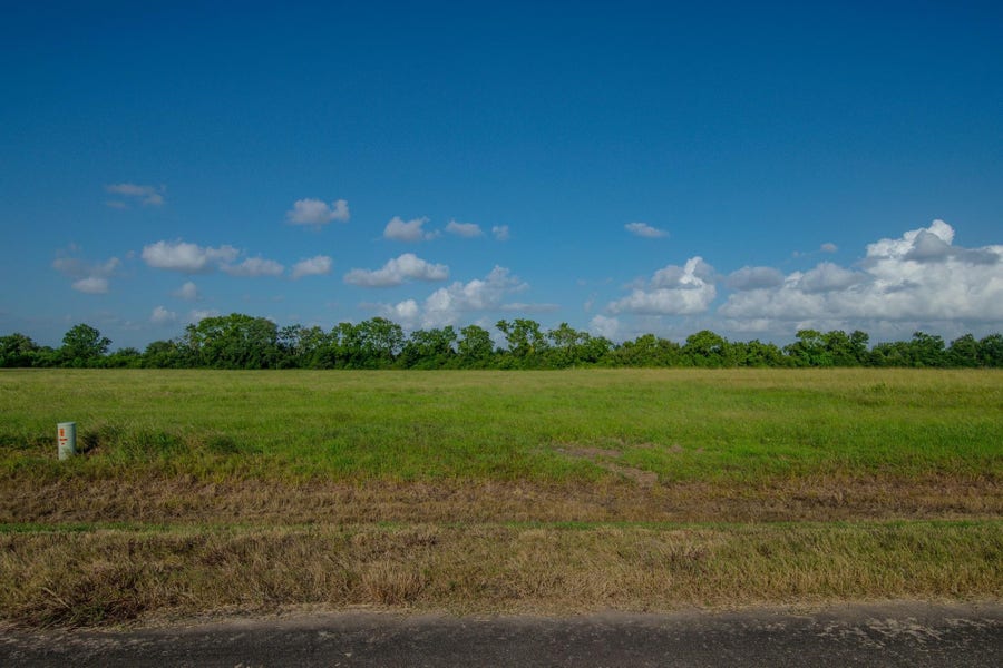 Property photo for 168 Brahman Trail, Angleton, TX