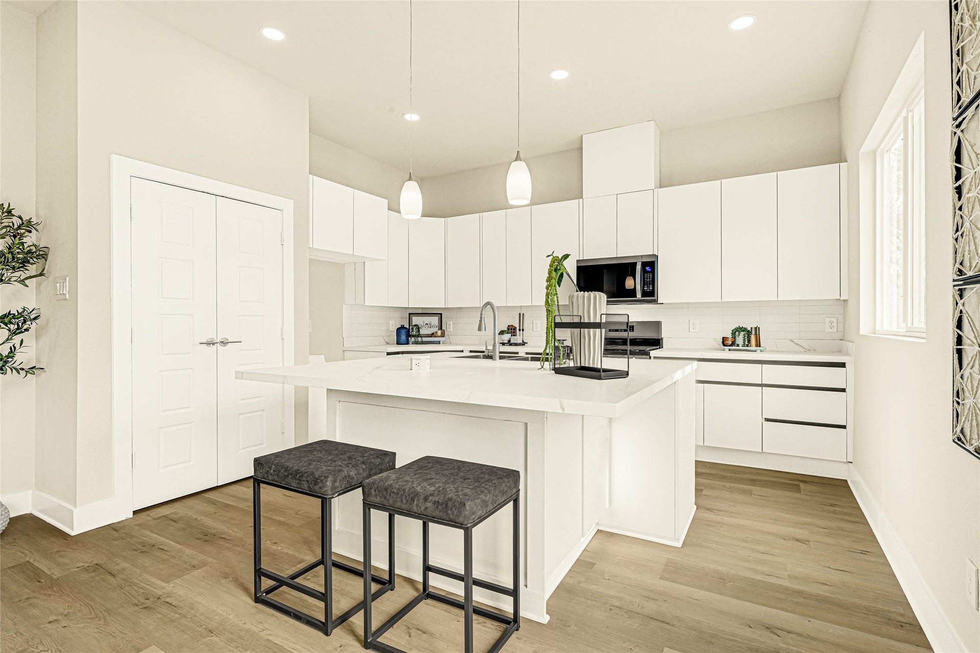 708 Savonna, Houston, TX 77076