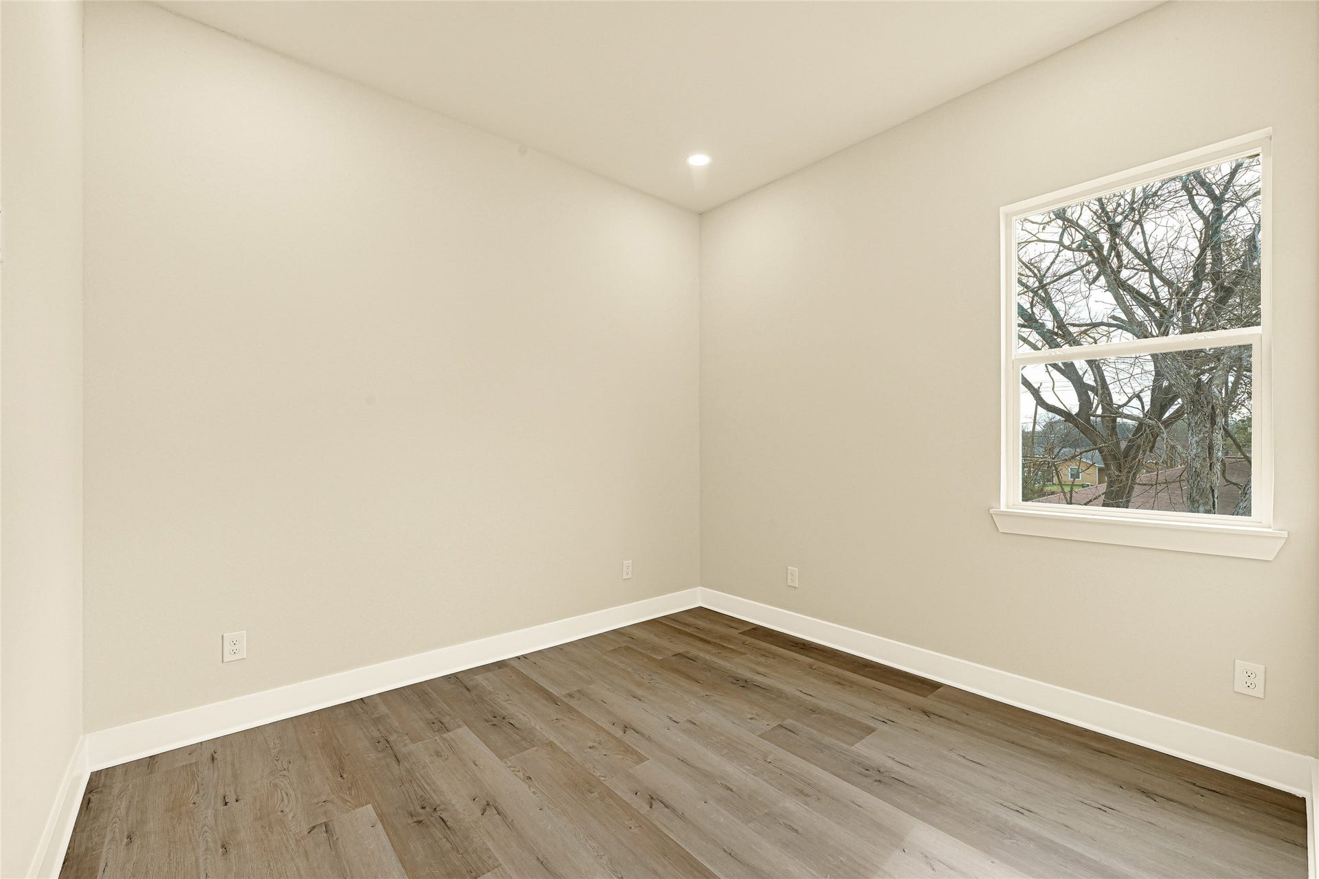 708 Savonna, Houston, TX 77076