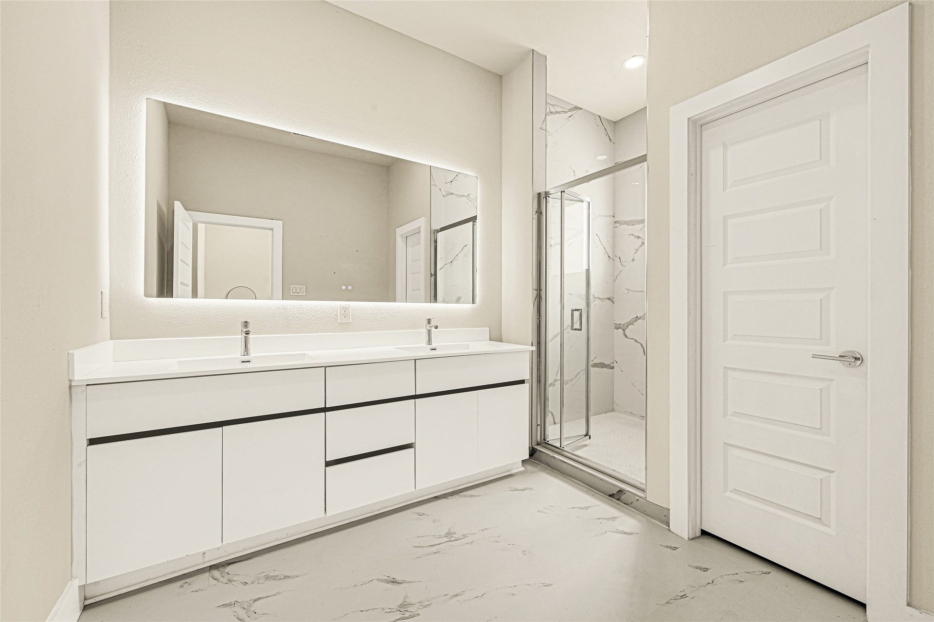 708 Savonna, Houston, TX 77076