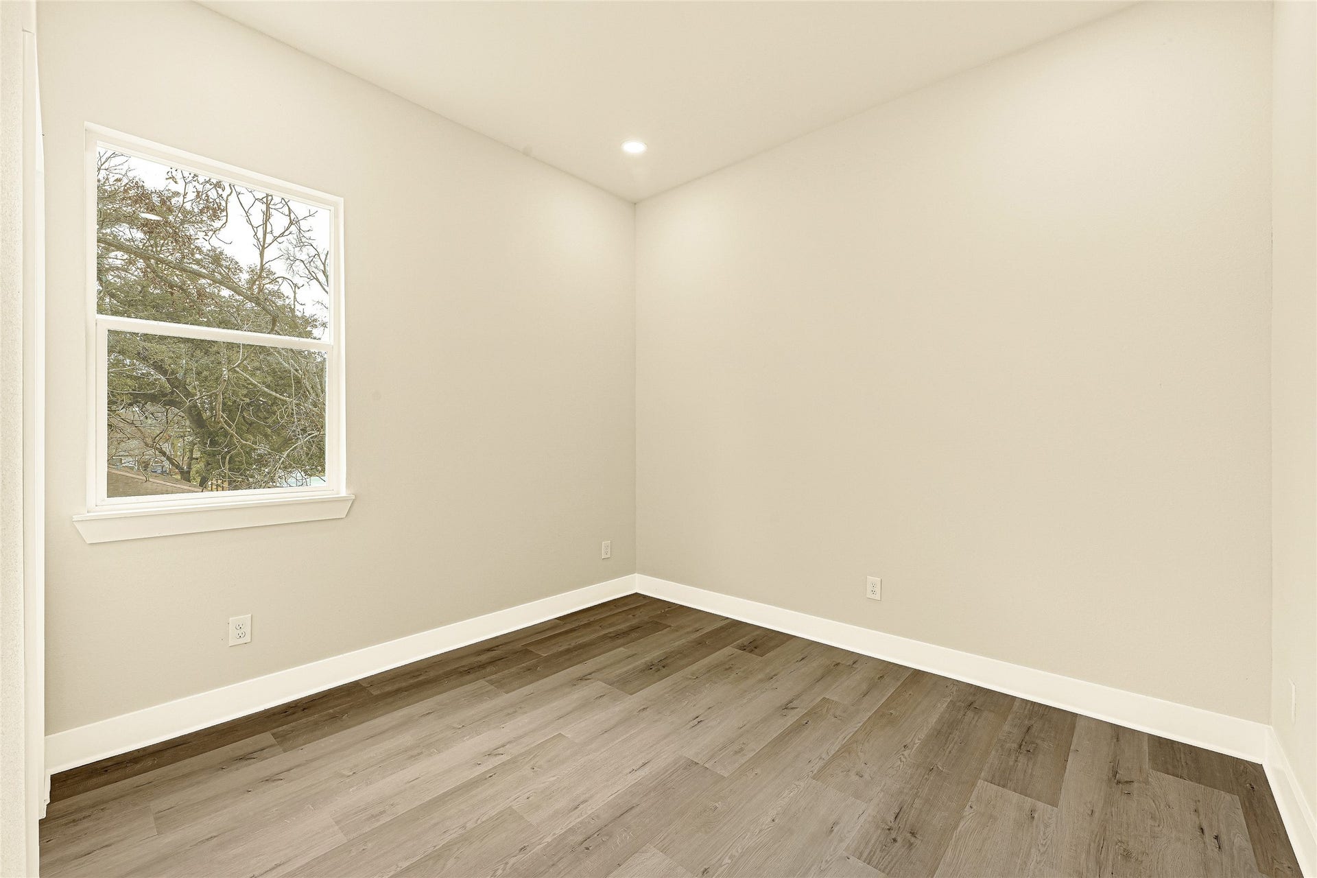 708 Savonna, Houston, TX 77076