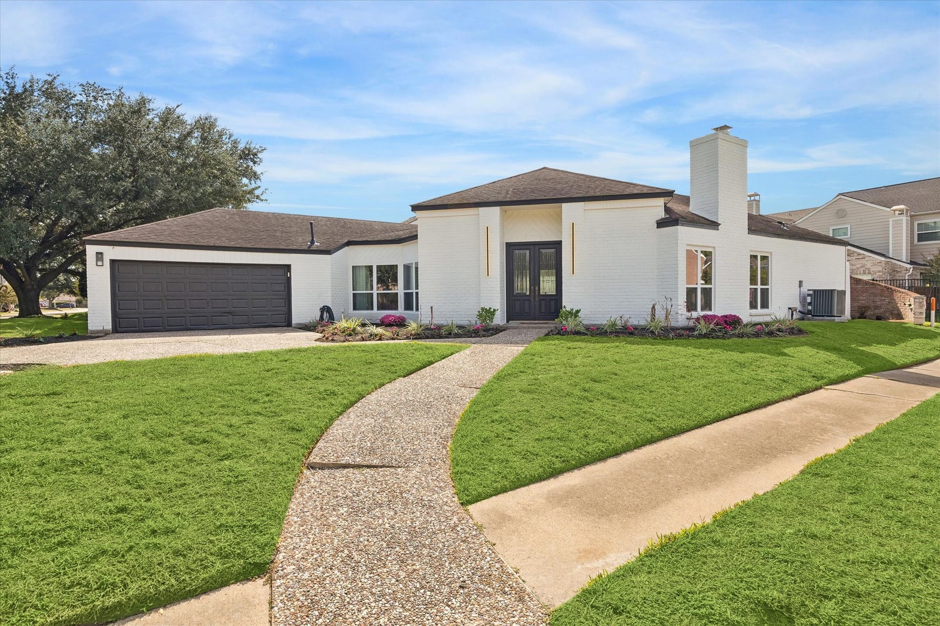 2302 Ashford Hollow Lane, Houston, TX 77077 Welcome to 2302 Ashford Hollow Lane. Presented by Cecilia Hernandez with Better Homes and Gardens Gary Greene.