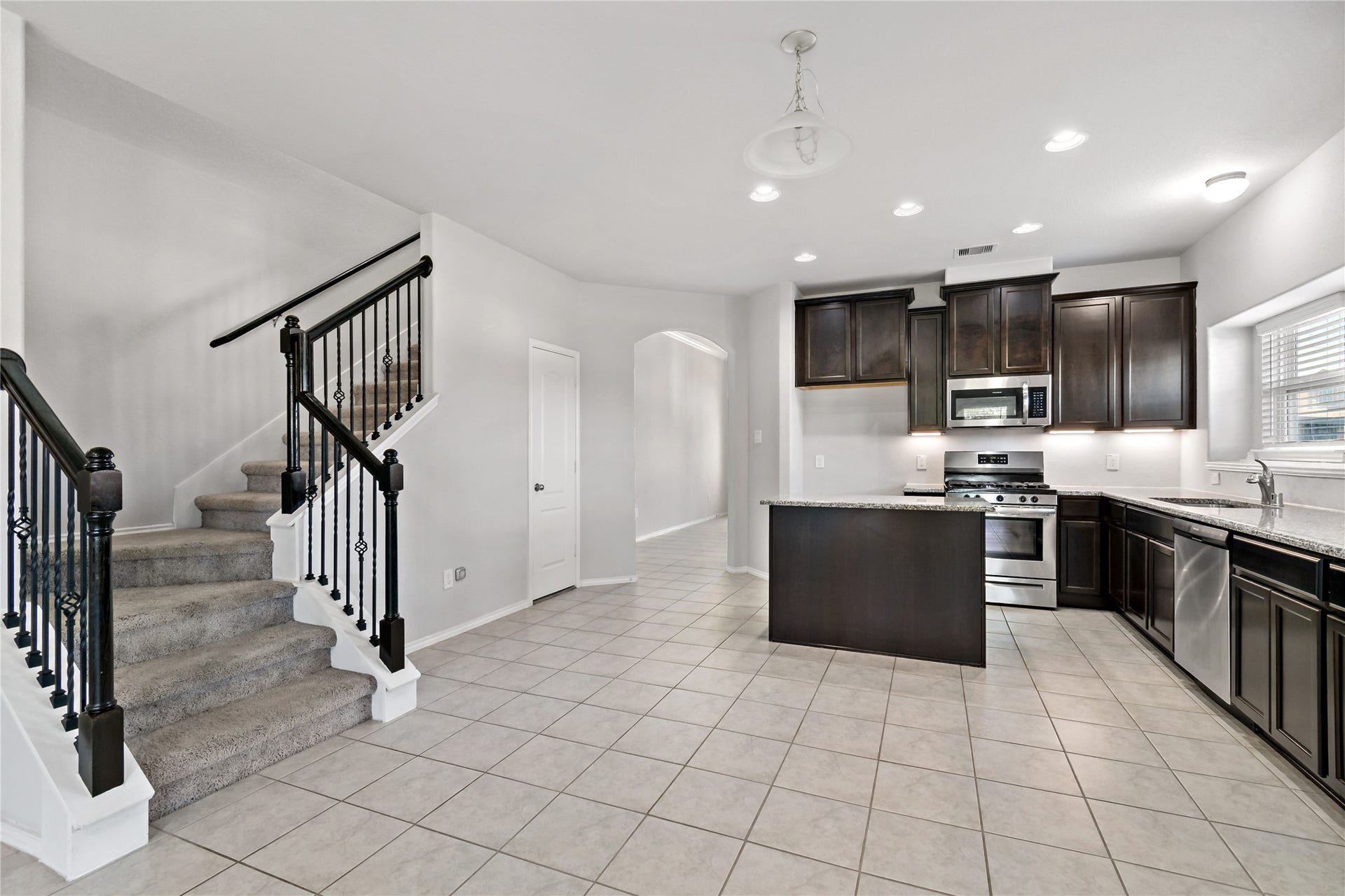 4405 Jessamine Creek Trail, Rosharon, TX 77583
