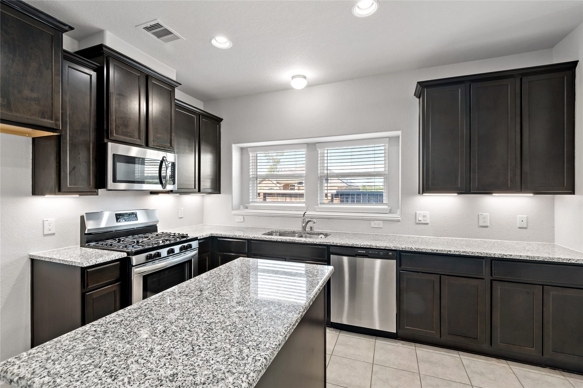 4405 Jessamine Creek Trail, Rosharon, TX 77583