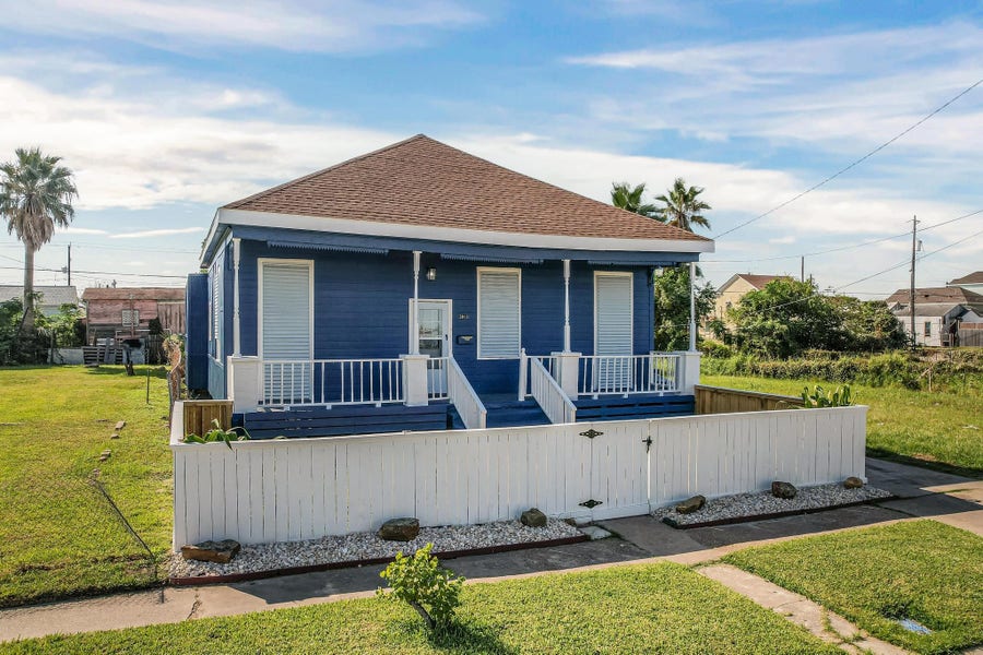 Property photo for 3913 Ball, Galveston, TX