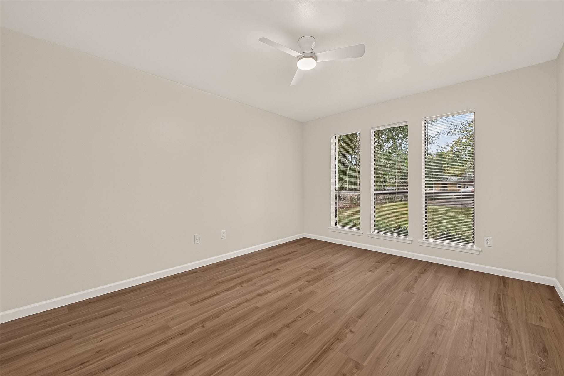 34 Green Bough Court, The Woodlands, TX 77380 34 Green Bough Court, The Woodlands, TX 77380