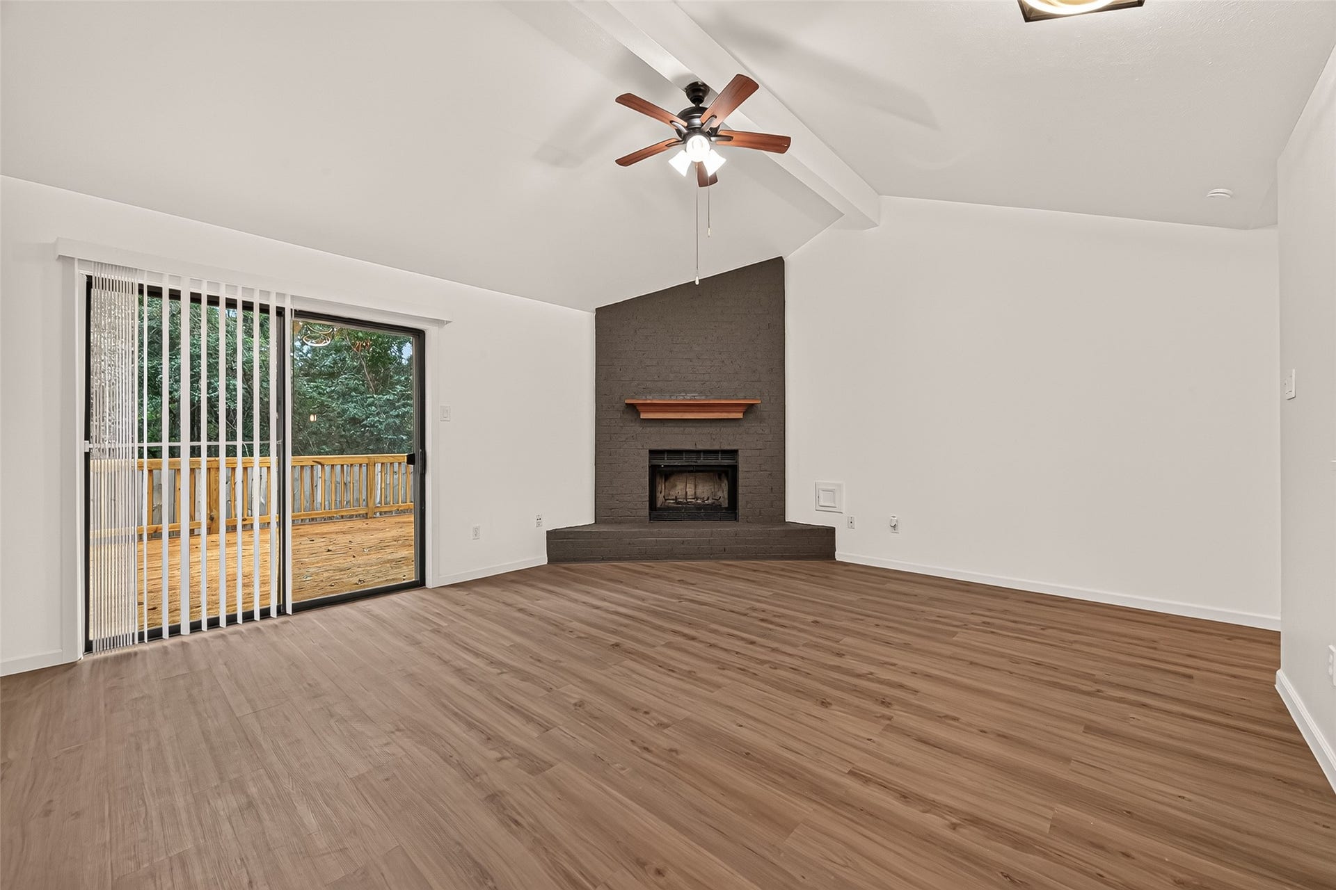 34 Green Bough Court, The Woodlands, TX 77380 34 Green Bough Court, The Woodlands, TX 77380