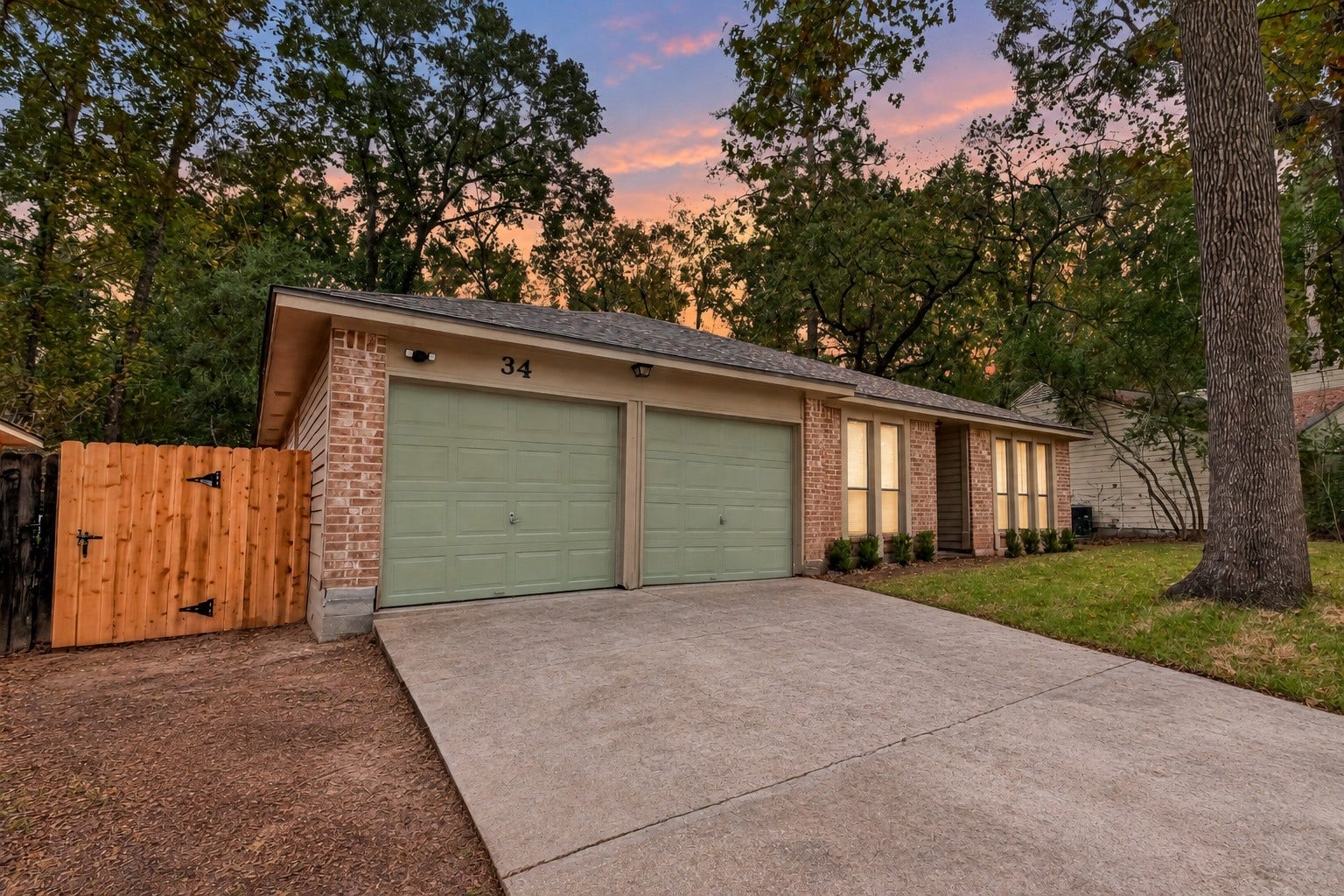 34 Green Bough Court, The Woodlands, TX 77380 34 Green Bough Court, The Woodlands, TX 77380