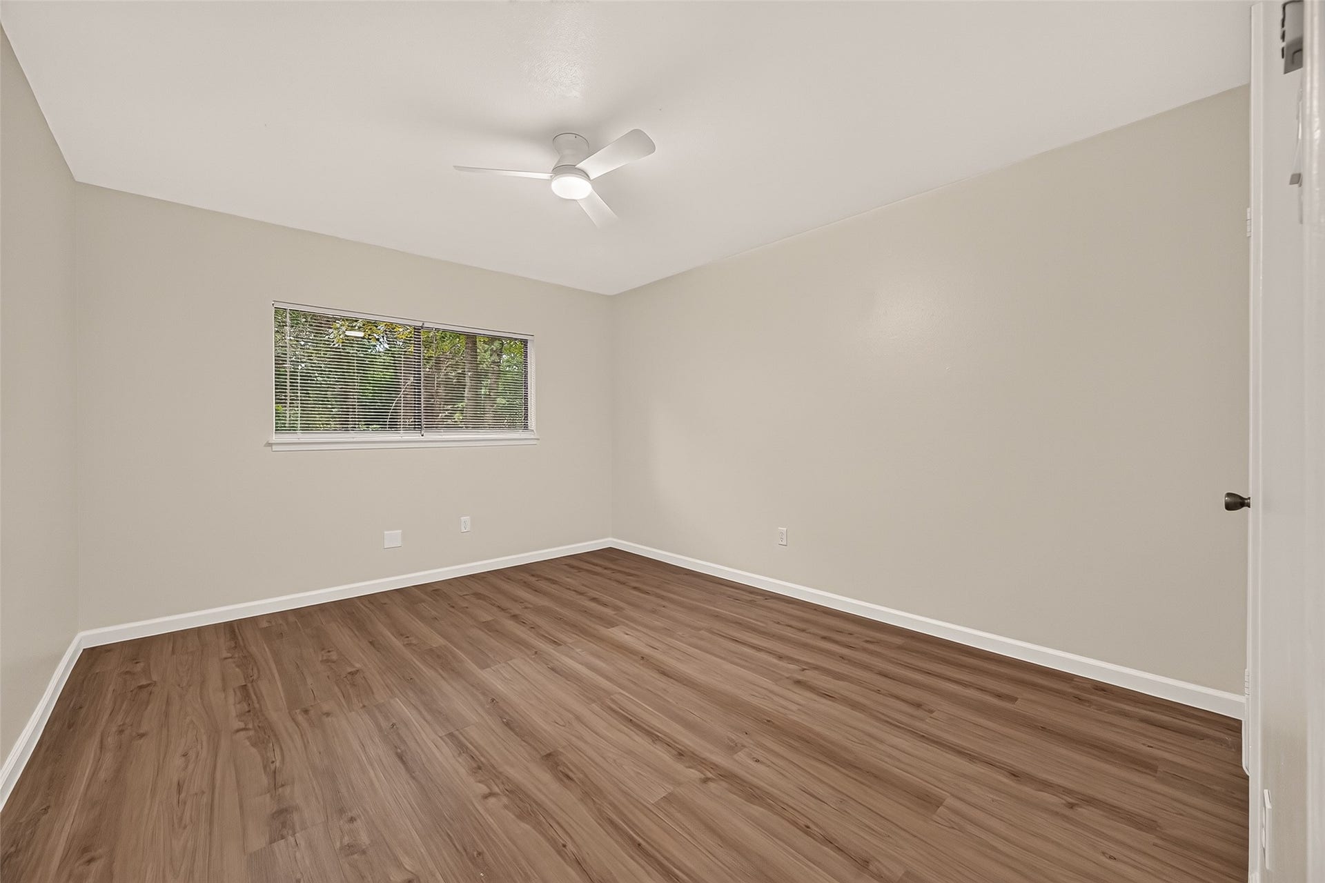 34 Green Bough Court, The Woodlands, TX 77380 34 Green Bough Court, The Woodlands, TX 77380