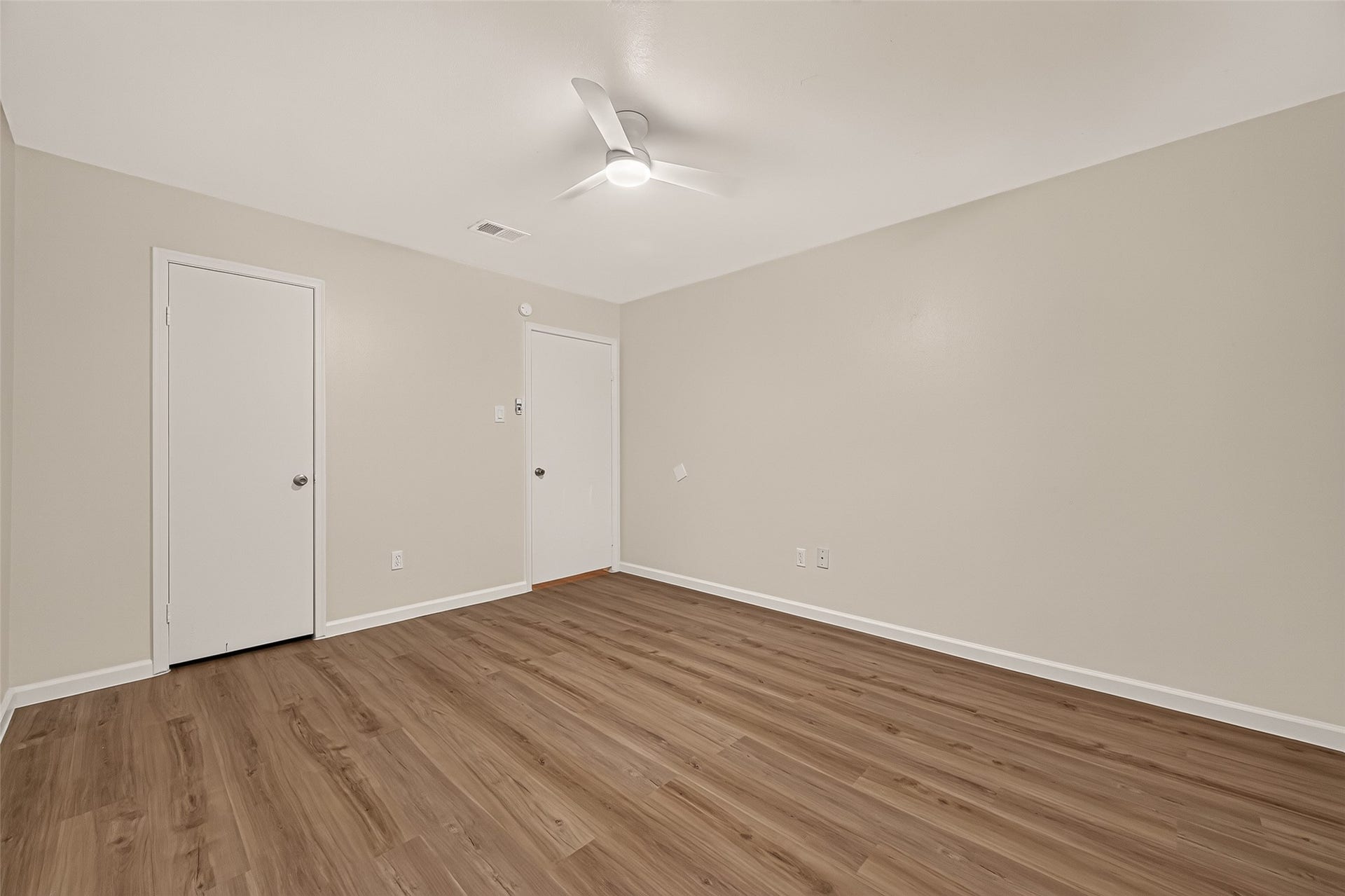 34 Green Bough Court, The Woodlands, TX 77380 34 Green Bough Court, The Woodlands, TX 77380