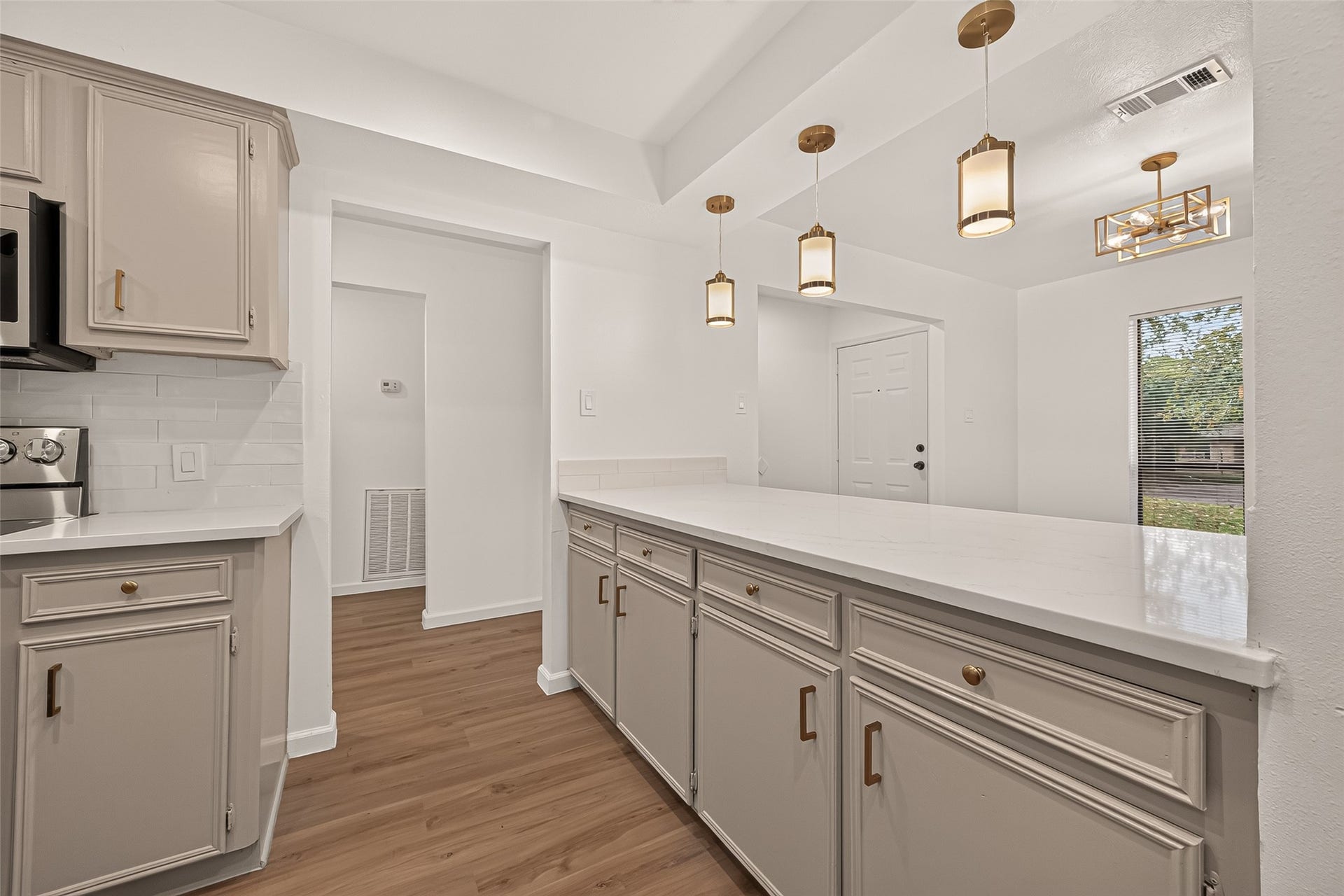 34 Green Bough Court, The Woodlands, TX 77380 34 Green Bough Court, The Woodlands, TX 77380