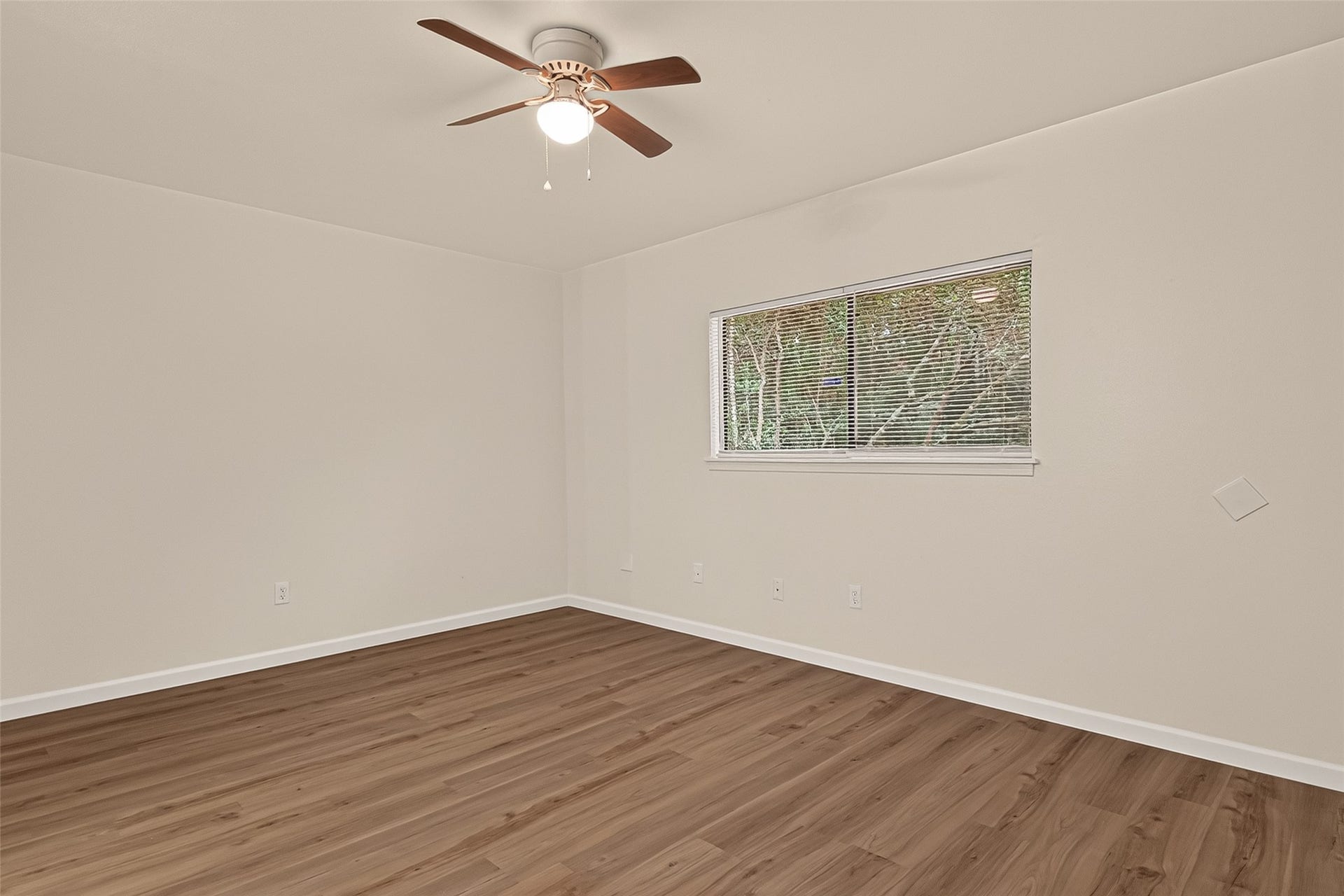 34 Green Bough Court, The Woodlands, TX 77380 34 Green Bough Court, The Woodlands, TX 77380