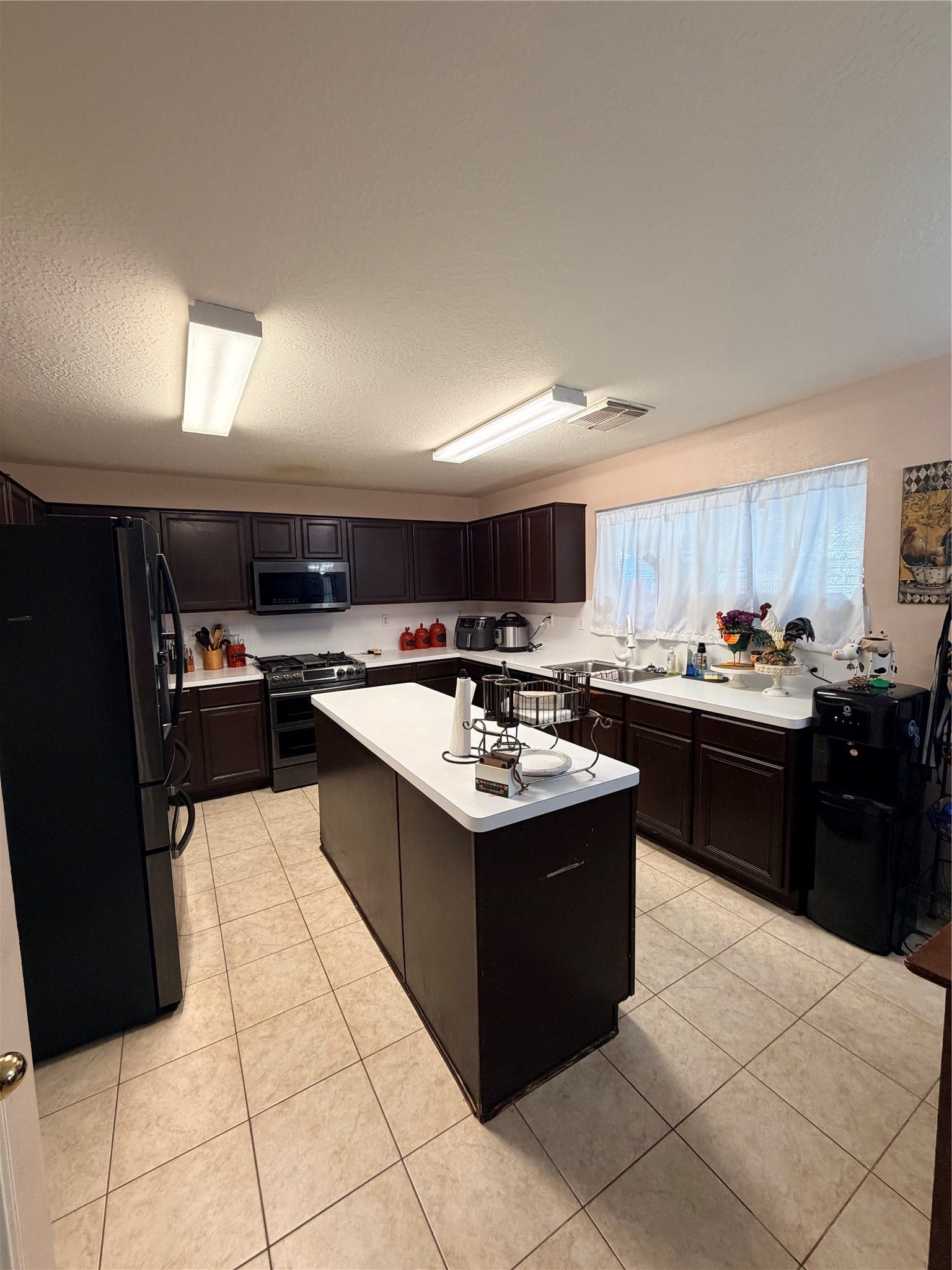 232 N Ranch House Road, Angleton, TX 77515 232 N Ranch House Road, Angleton, TX 77515