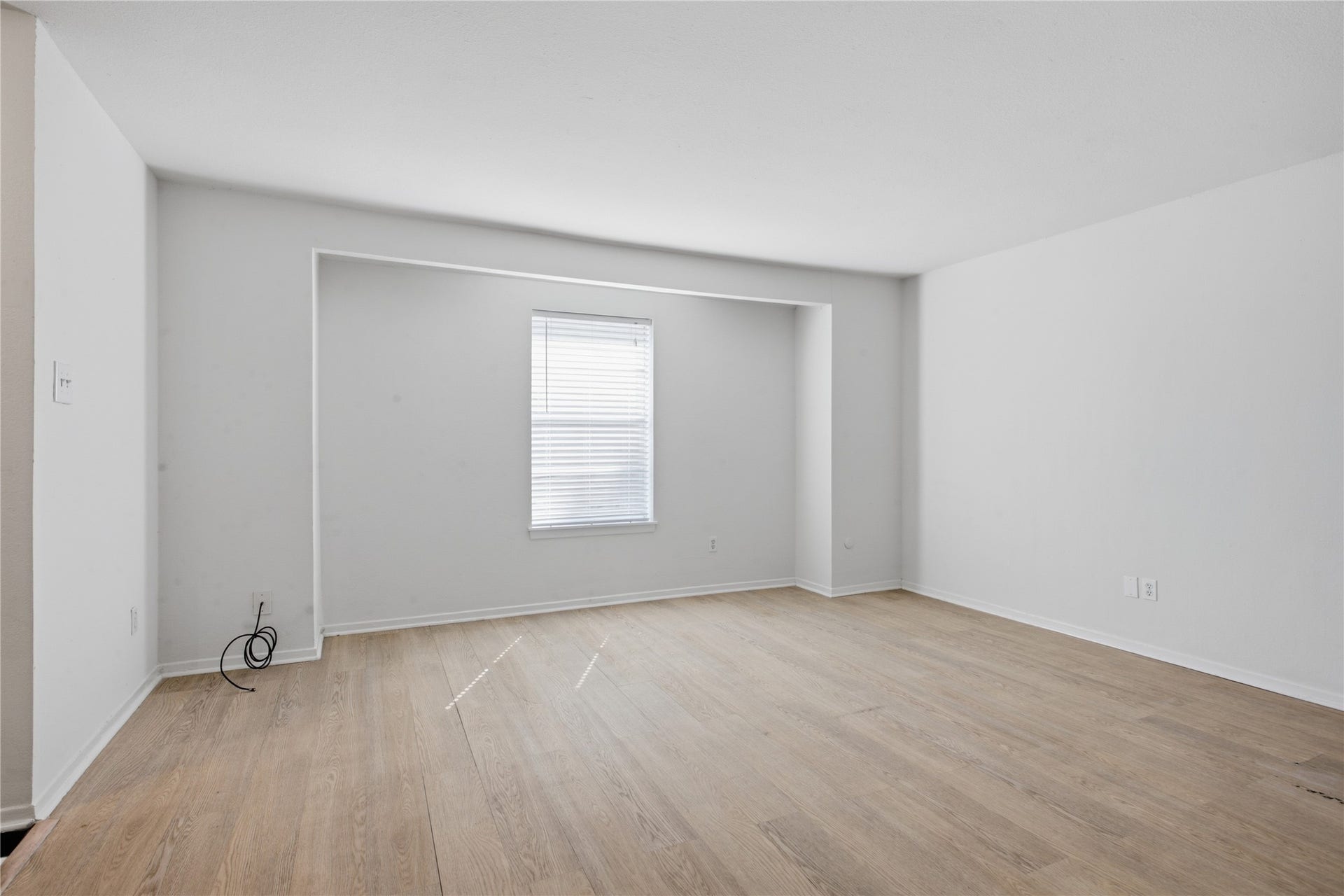 8289 Kingsbrook Road, #273, Houston, TX 77024 8289 Kingsbrook Road, #273, Houston, TX 77024