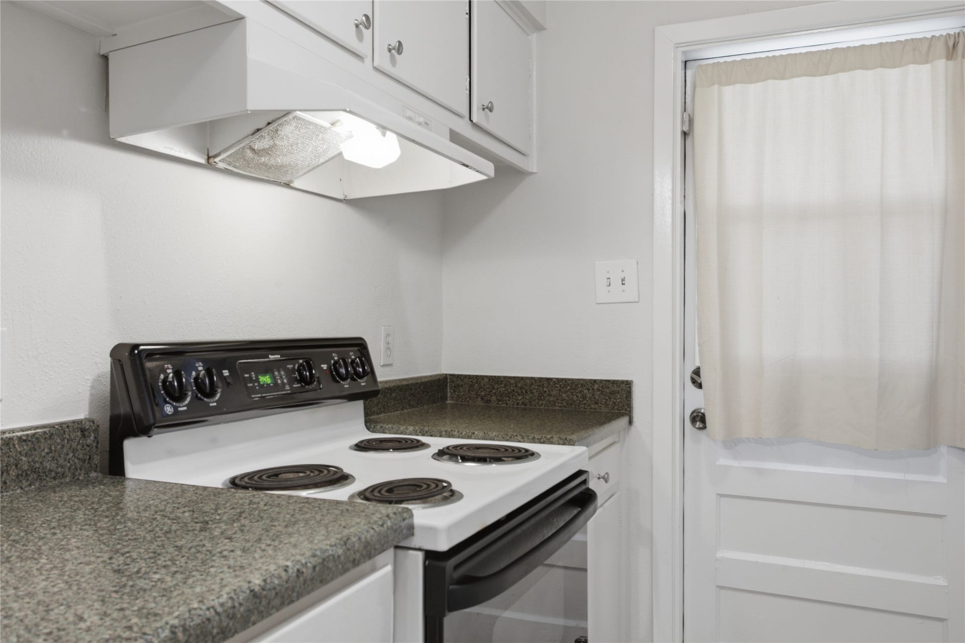 8289 Kingsbrook Road, #273, Houston, TX 77024 8289 Kingsbrook Road, #273, Houston, TX 77024