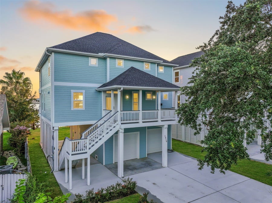 Property photo for 1519 Bayou Shore Drive, Galveston, TX