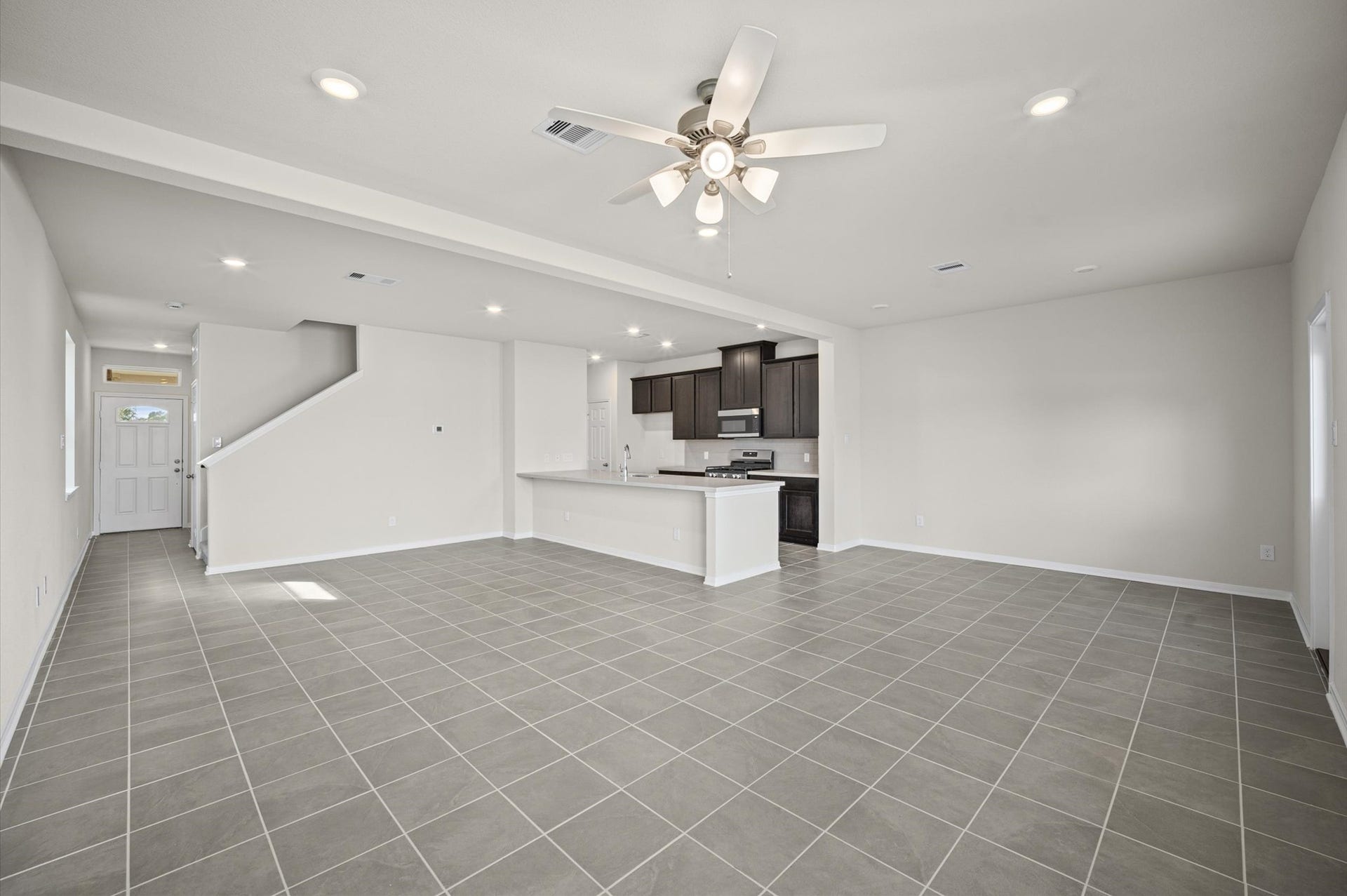 1369 Mixander Way, La Porte, TX 77571