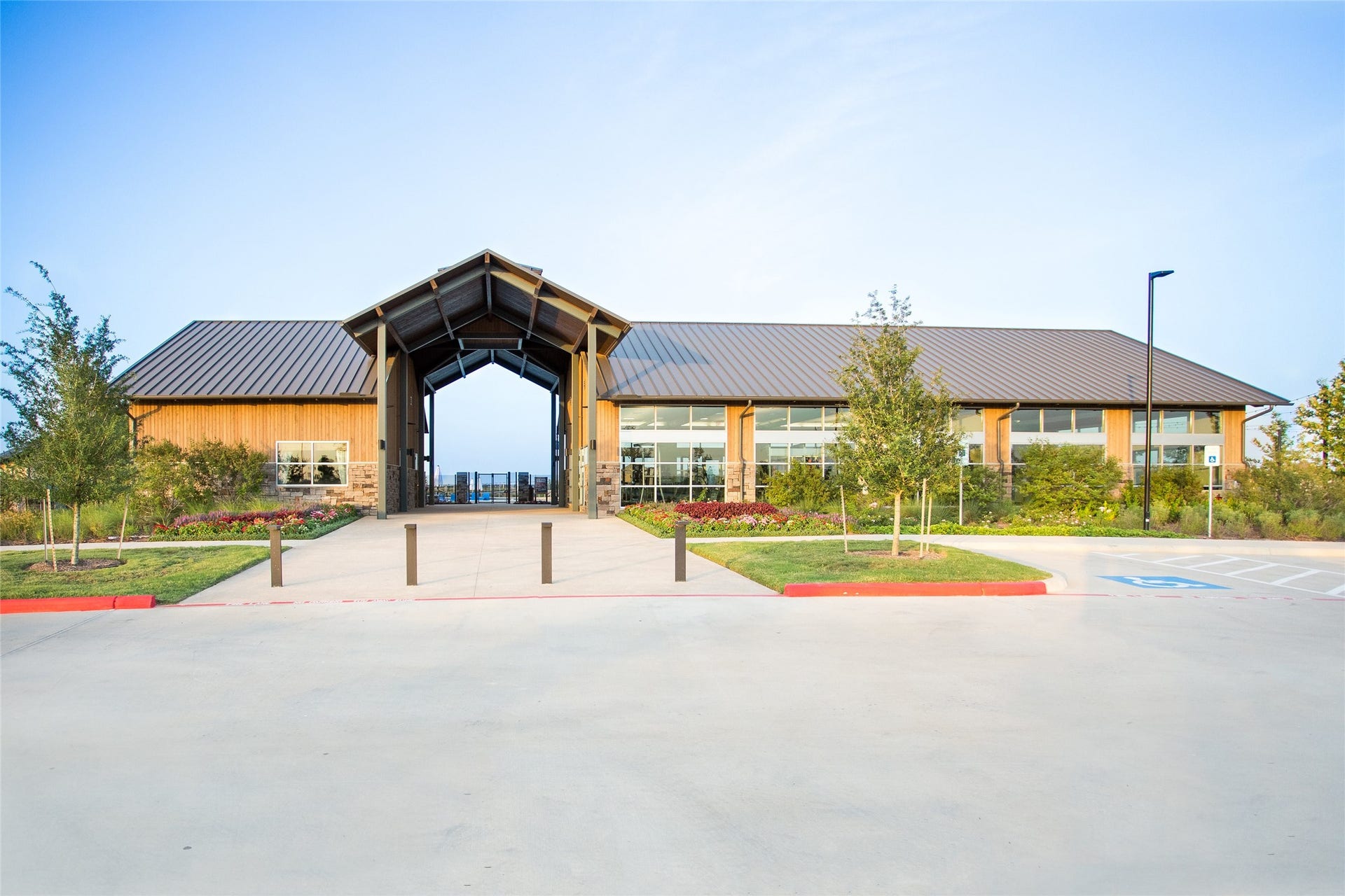 29623 Apple Glen Court, Fulshear, TX 77423 The Shed Amenity Center