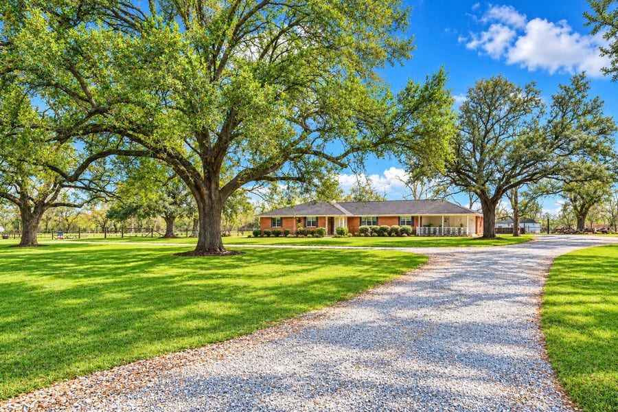 Property photo for 1111 Edgewood Drive, Richmond, TX
