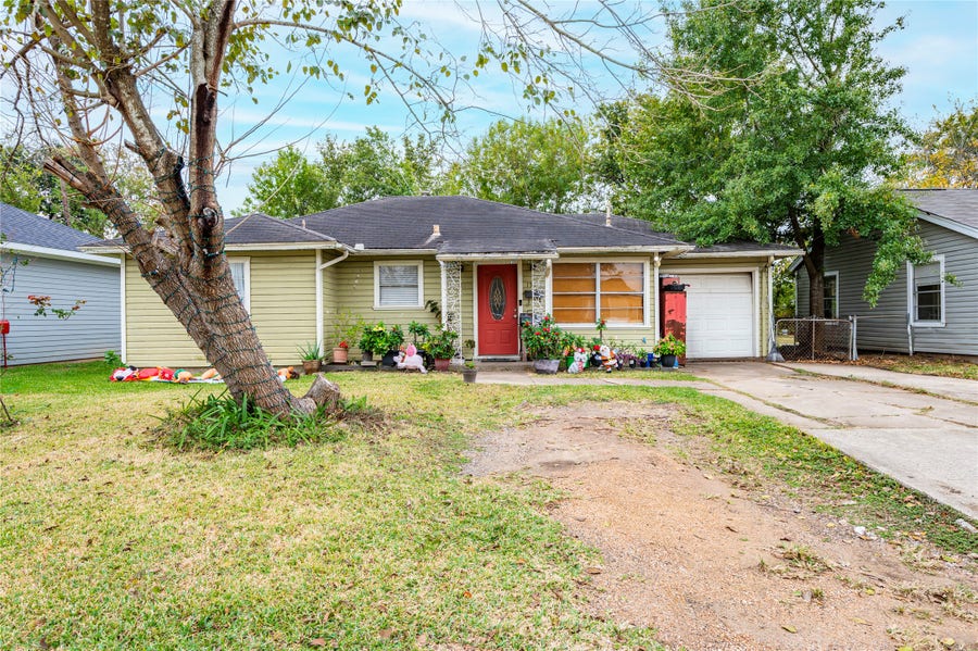 Property photo for 1504 Harris Avenue, Pasadena, TX