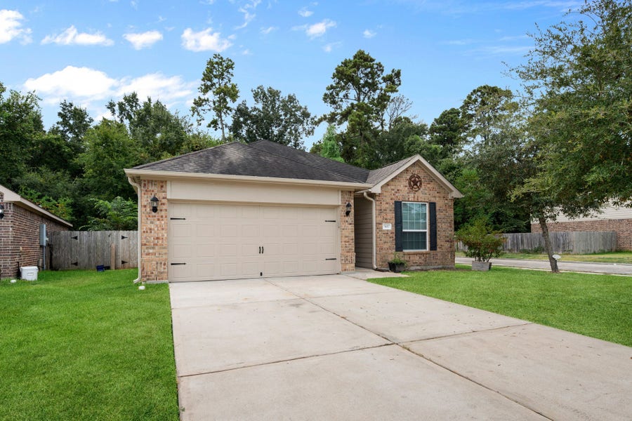 Property photo for 507 Pedroso Drive, Crosby, TX