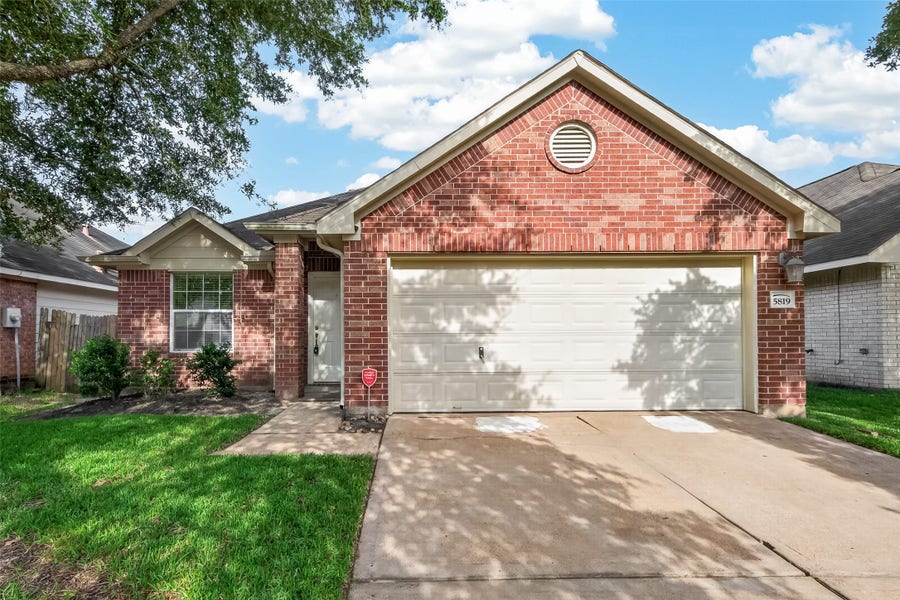 Property photo for 5819 Creektrace Lane, Katy, TX