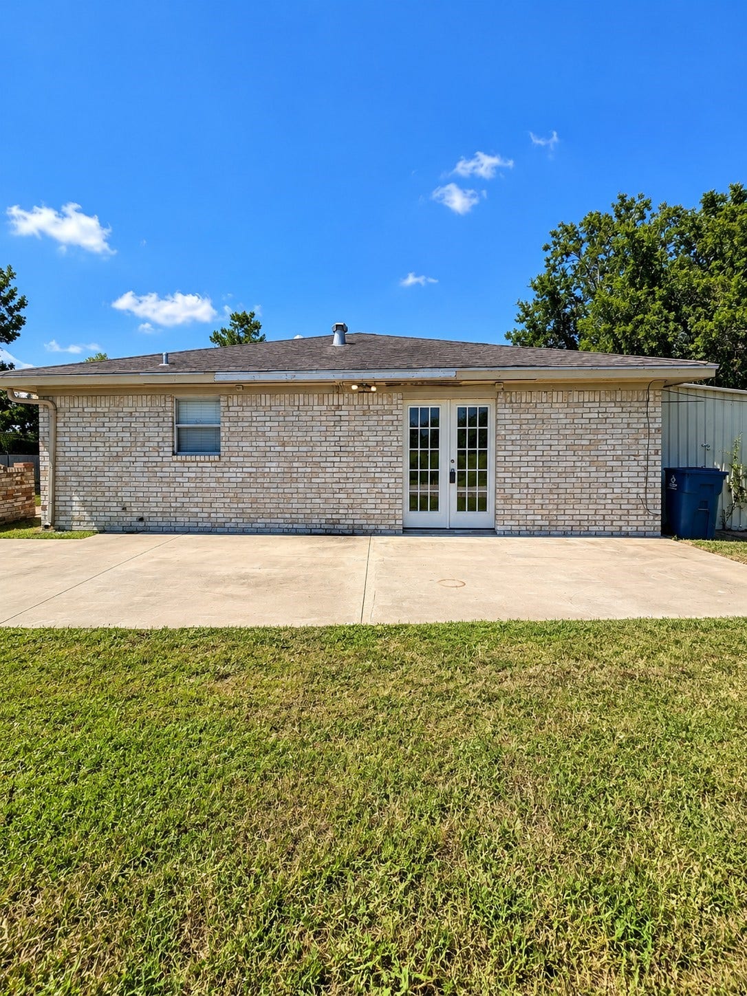 2835 Balmorhea Avenue, #A, Houston, TX 77039 Side Entrance Into Unit A