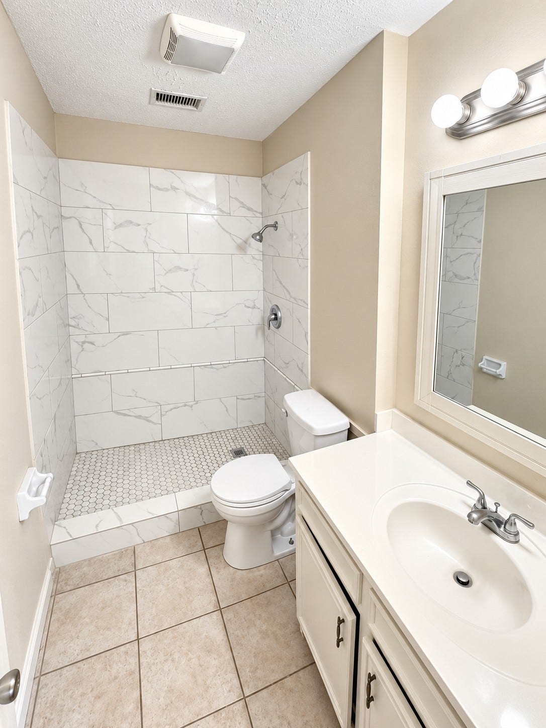 2835 Balmorhea Avenue, #A, Houston, TX 77039 Bathroom