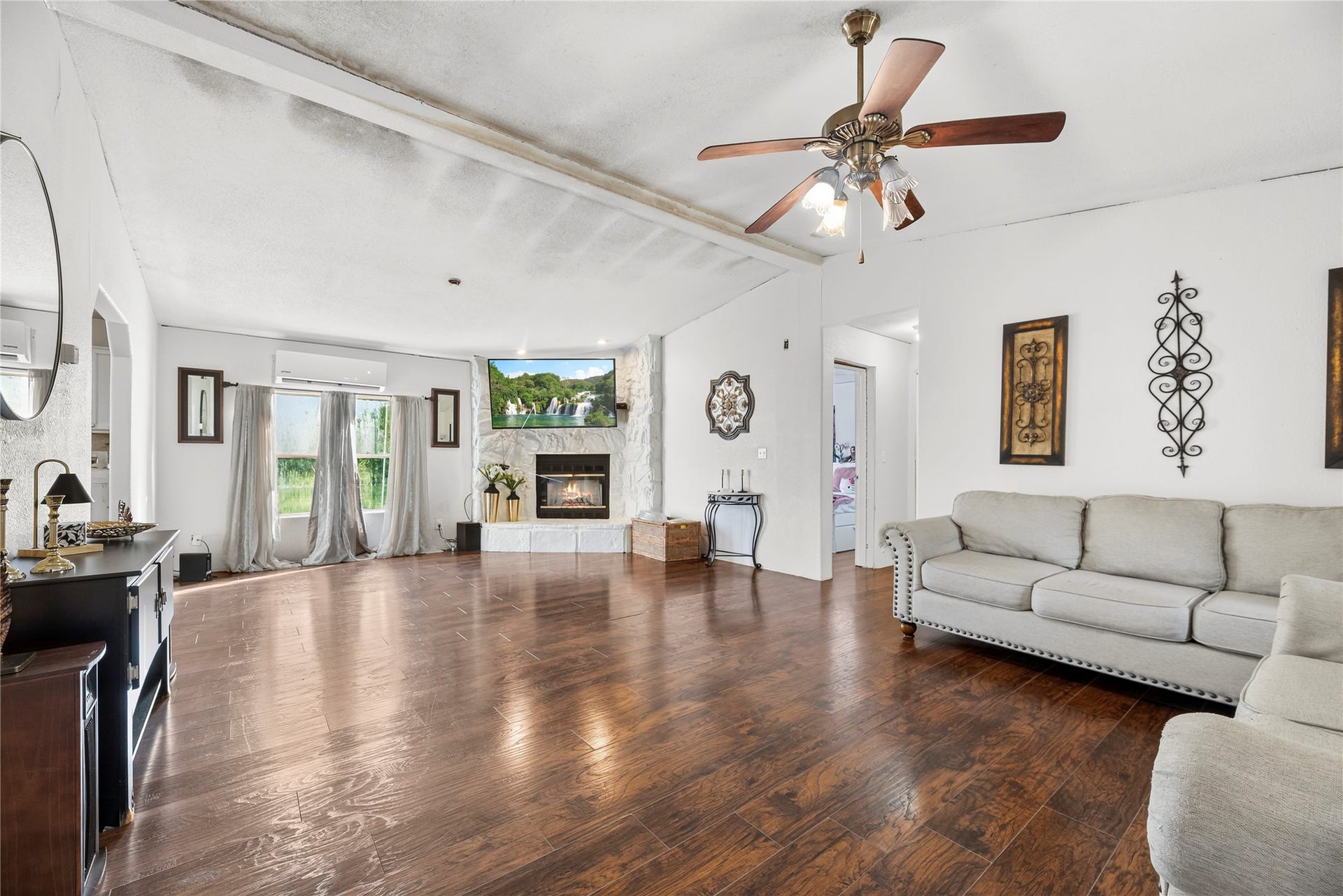 370 County Road 4801, Dayton, TX 77535 370 County Road 4801, Dayton, TX 77535