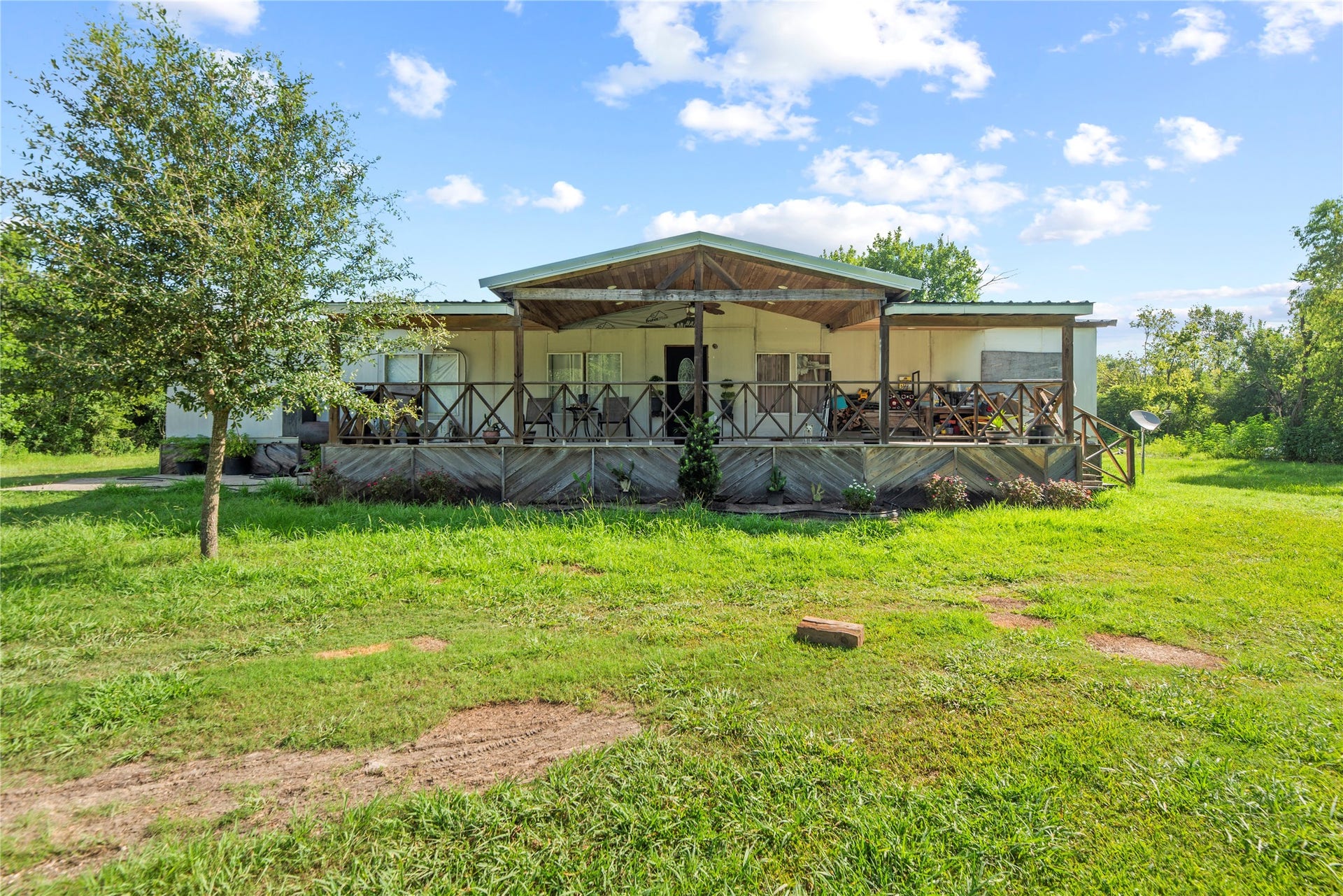 370 County Road 4801, Dayton, TX 77535 370 County Road 4801, Dayton, TX 77535