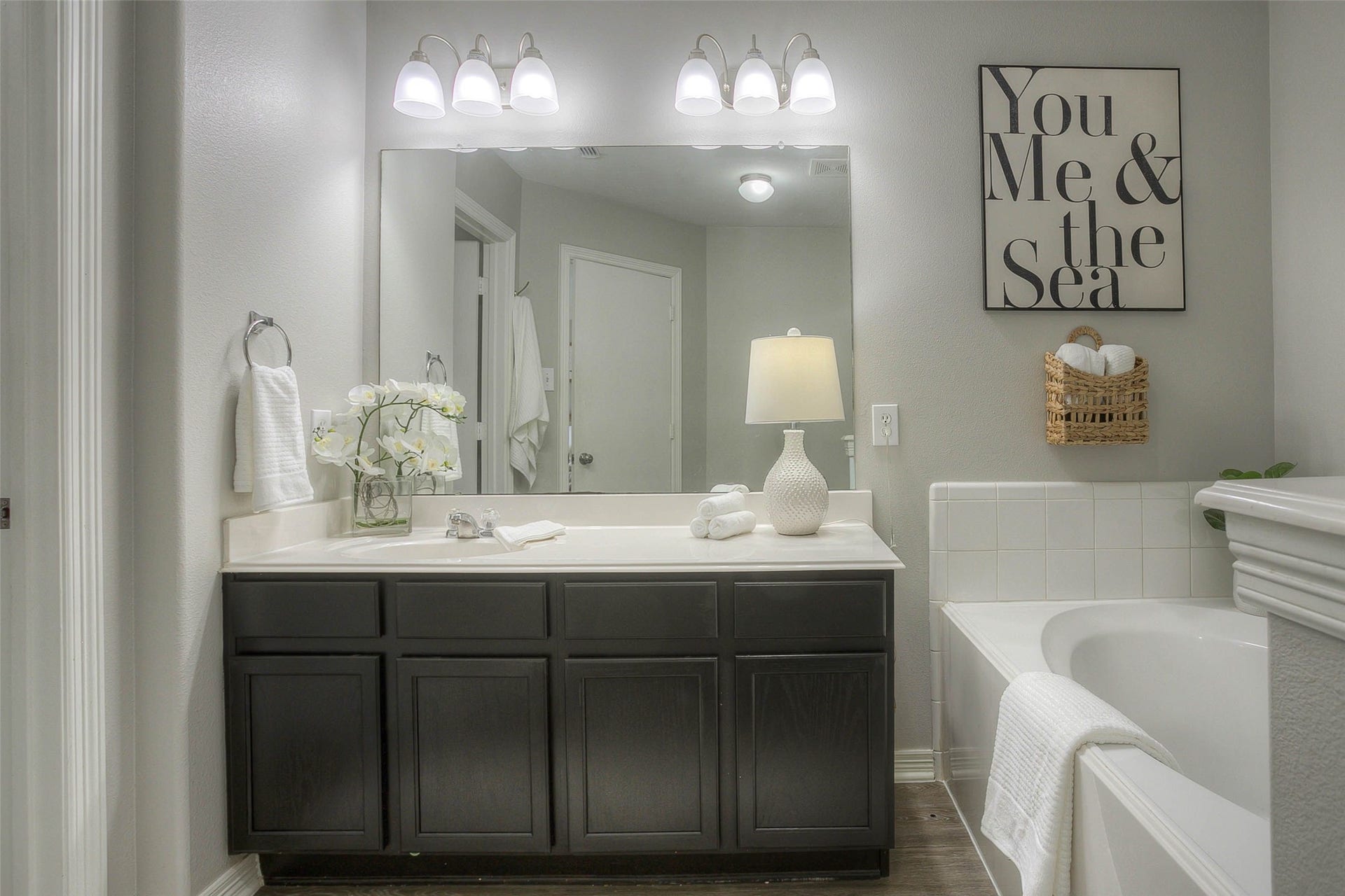 5049 Willow Point Drive, Conroe, TX 77303 5049 Willow Point Drive, Conroe, TX 77303