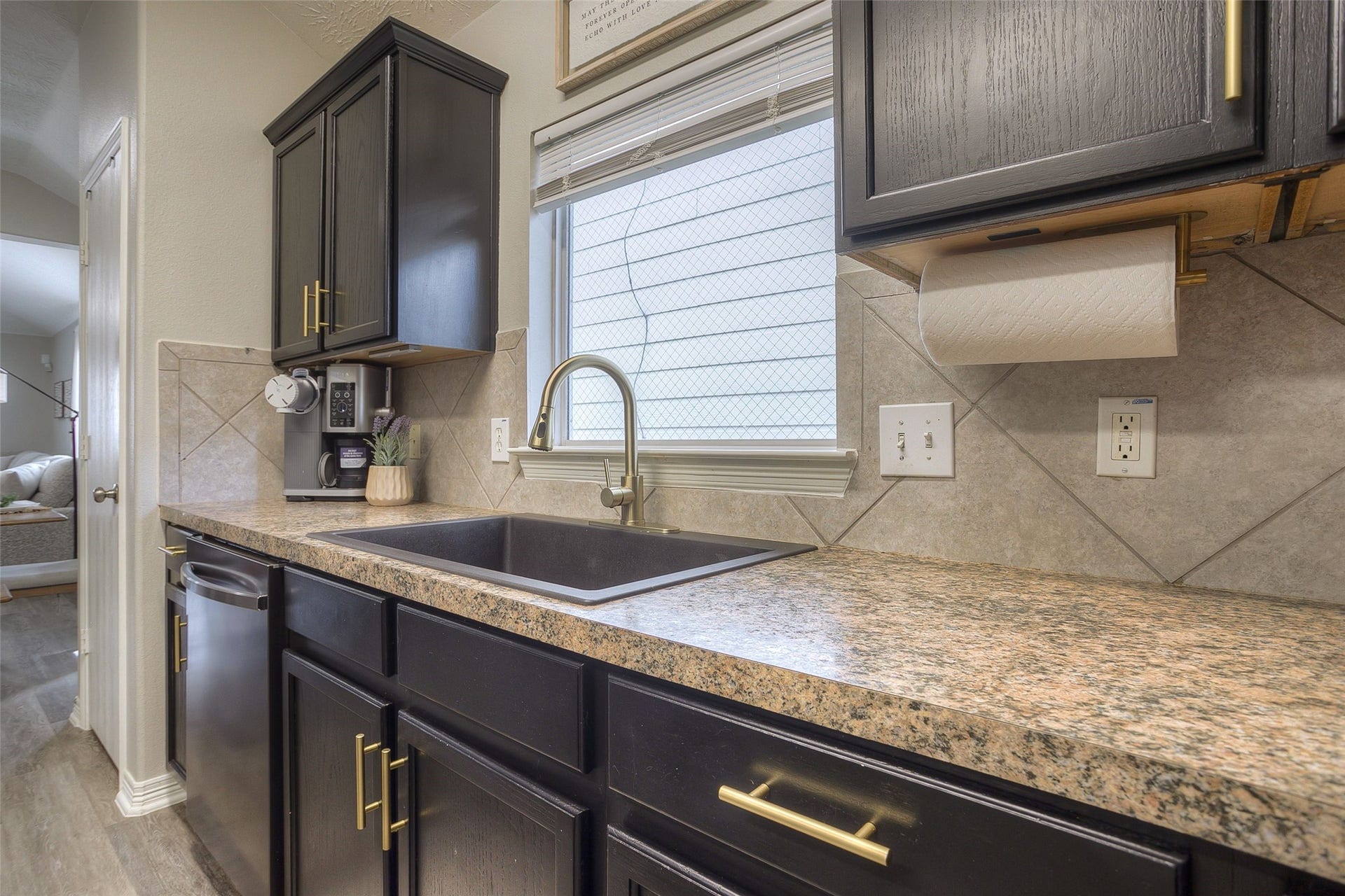 5049 Willow Point Drive, Conroe, TX 77303 5049 Willow Point Drive, Conroe, TX 77303