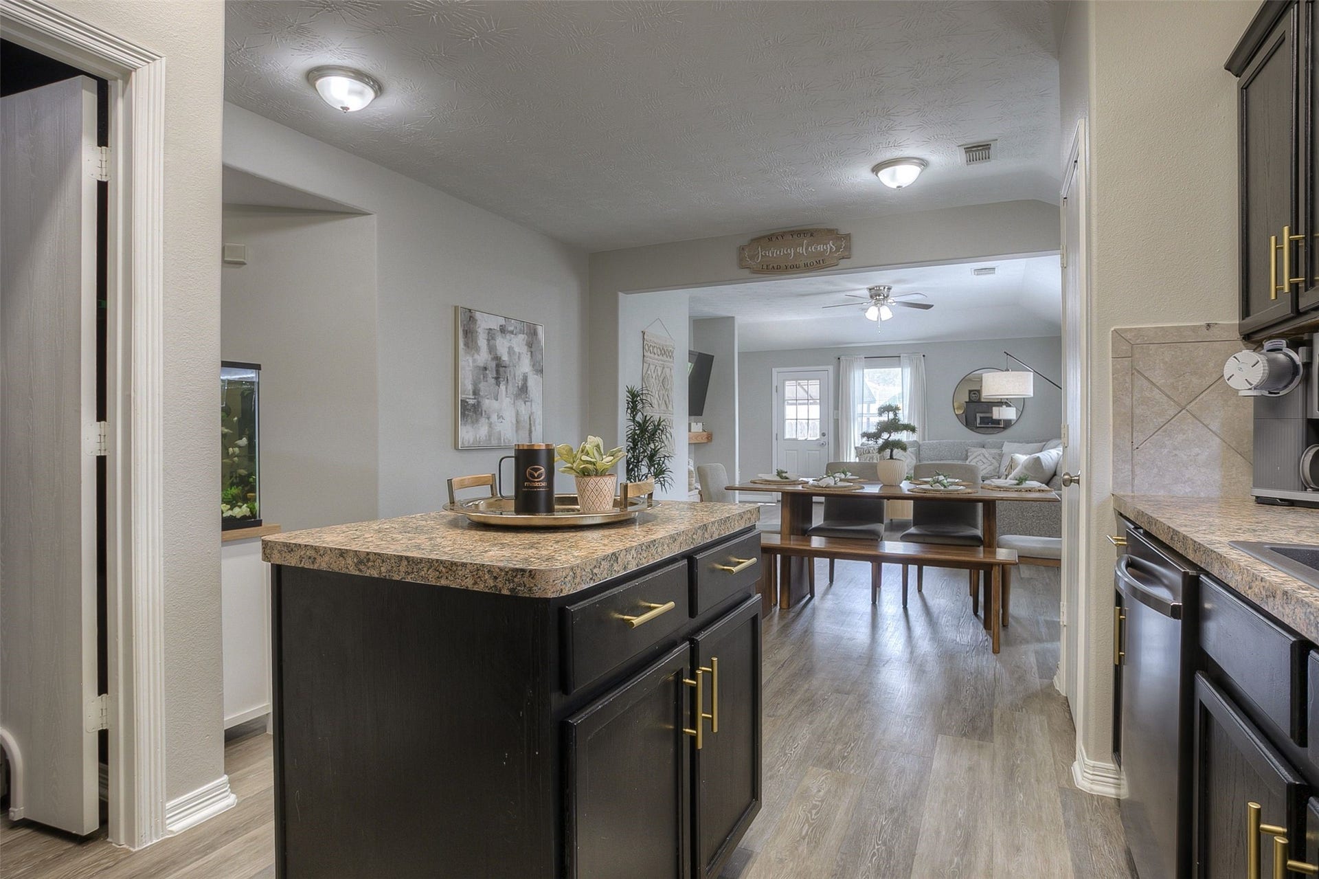5049 Willow Point Drive, Conroe, TX 77303 5049 Willow Point Drive, Conroe, TX 77303